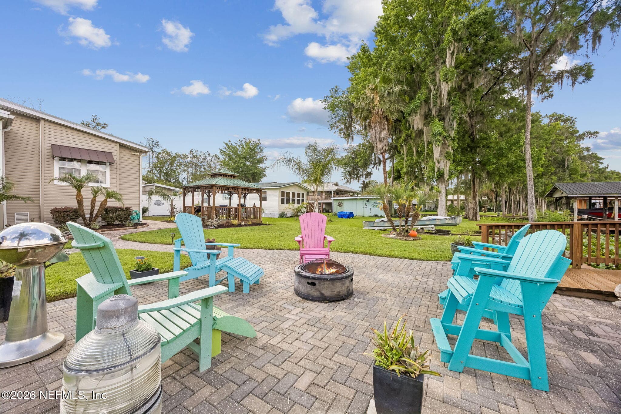With Gas Fire Pit — 329 PARADISE Circle, Satsuma, FL 32189