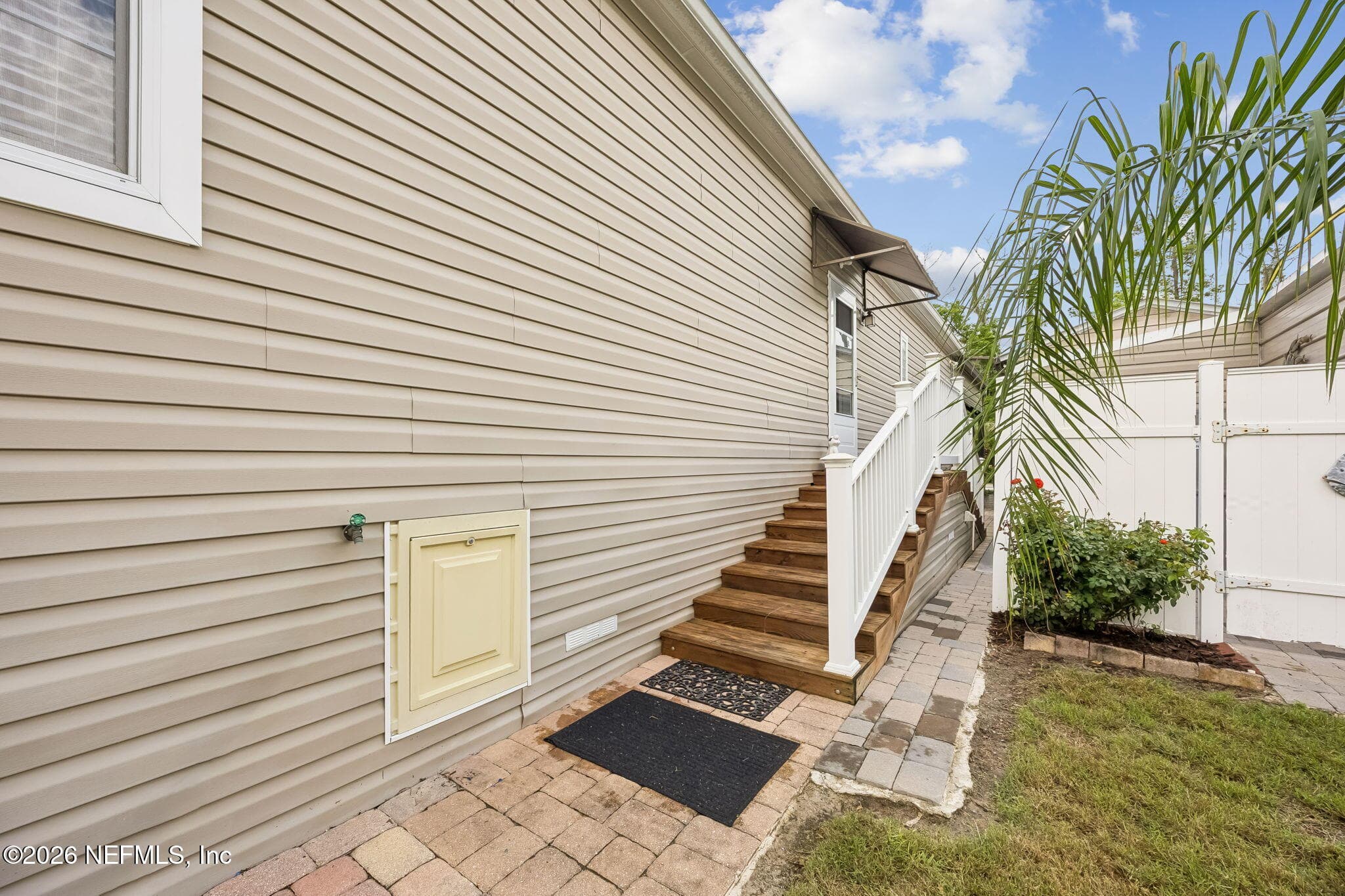 This Is A Second Entrance — 329 PARADISE Circle, Satsuma, FL 32189