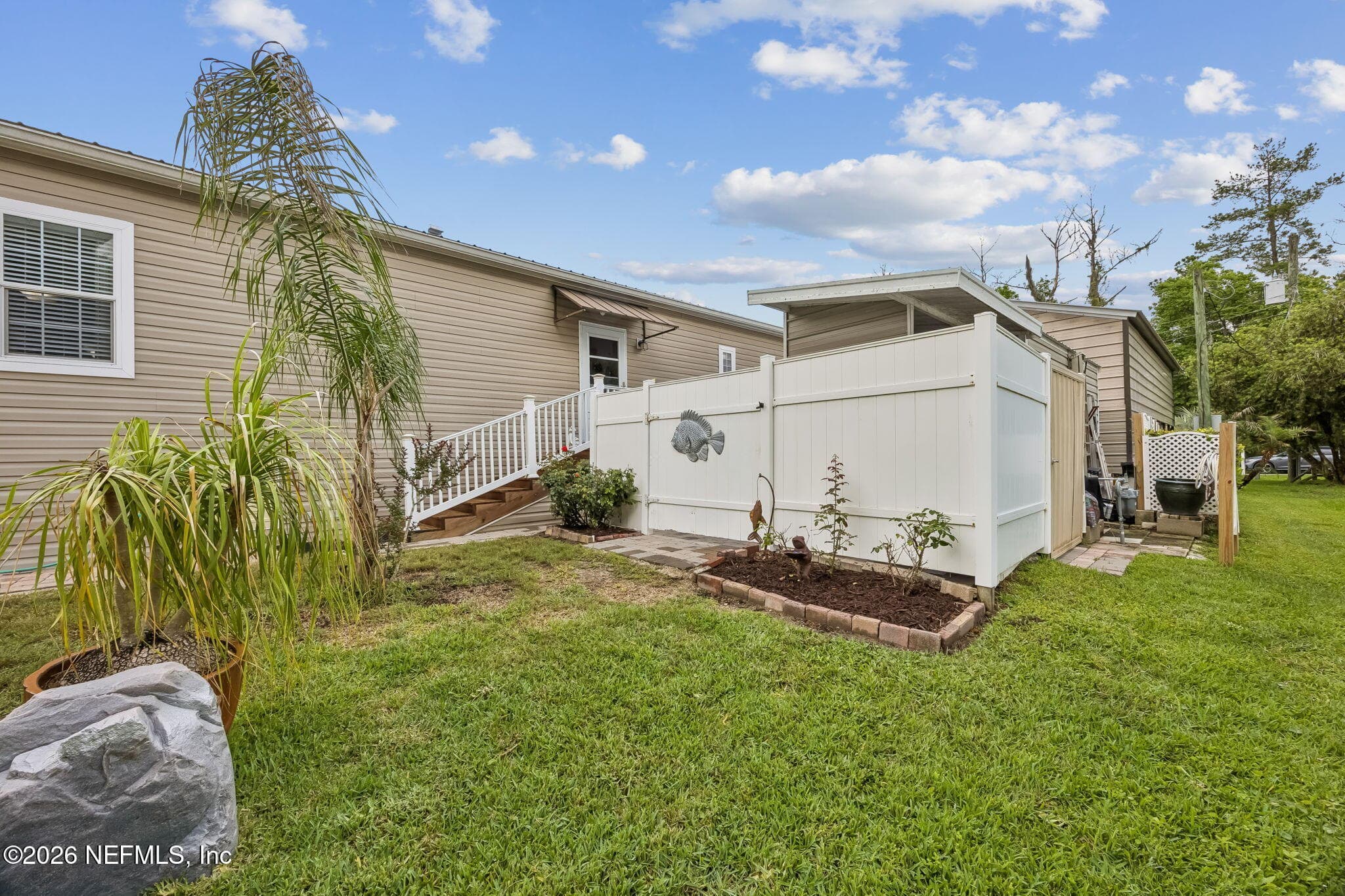 There Is A Whole House Generator For This Home — 329 PARADISE Circle, Satsuma, FL 32189
