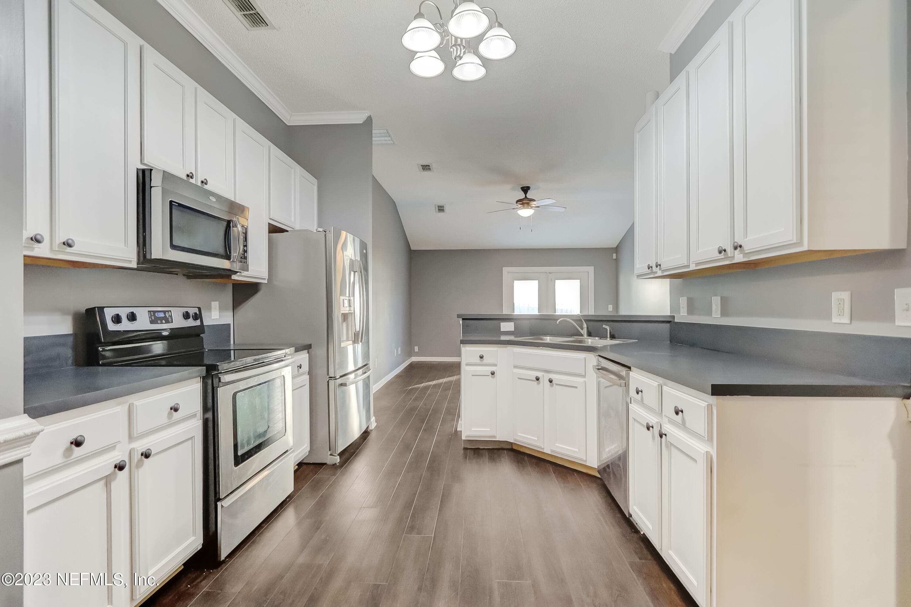 Photo 13 of 8023 TUXFORD Lane, Jacksonville, FL 32244