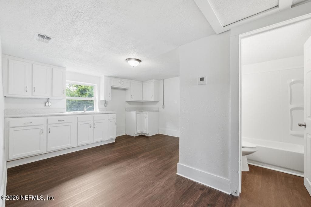 Photo 6 of 1823 W 44TH Street, Jacksonville, FL 32209