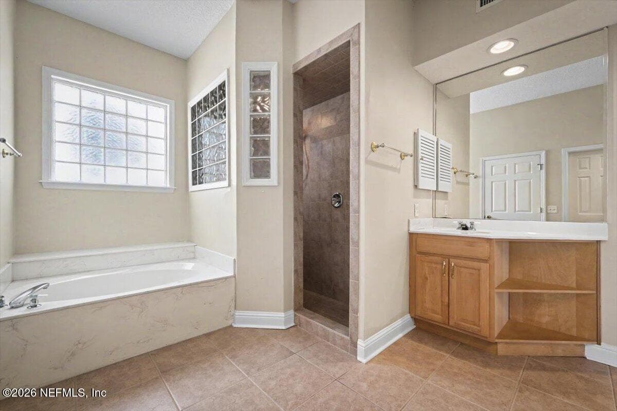 Photo 35 of 4422 TIDEVIEW Drive, Jacksonville, FL 32250