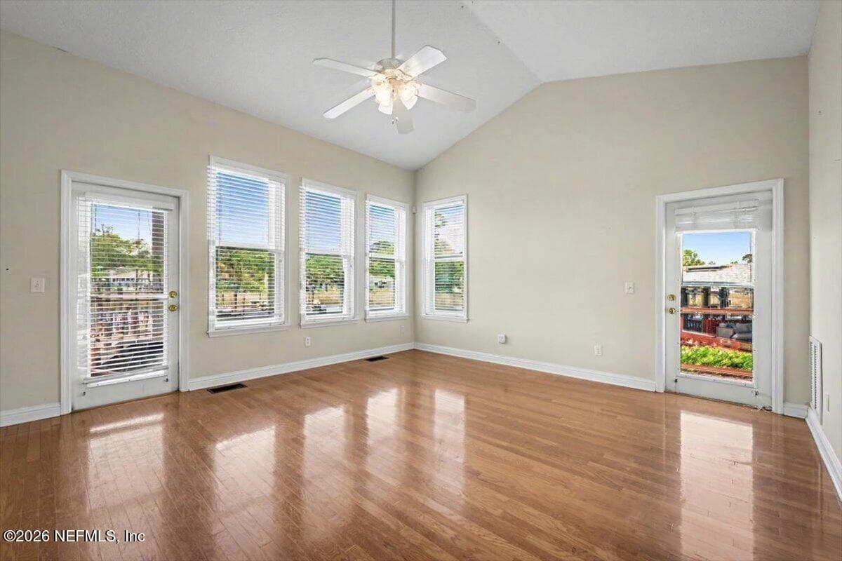 Photo 31 of 4422 TIDEVIEW Drive, Jacksonville, FL 32250