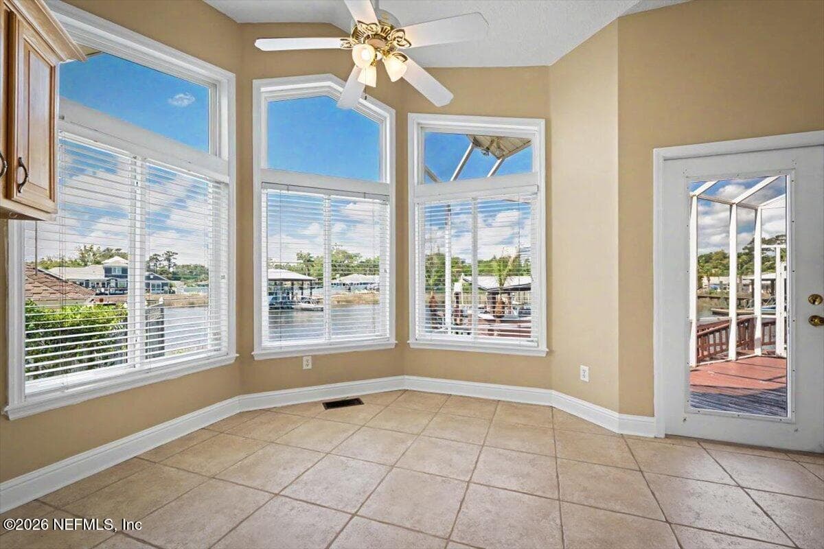 Photo 25 of 4422 TIDEVIEW Drive, Jacksonville, FL 32250