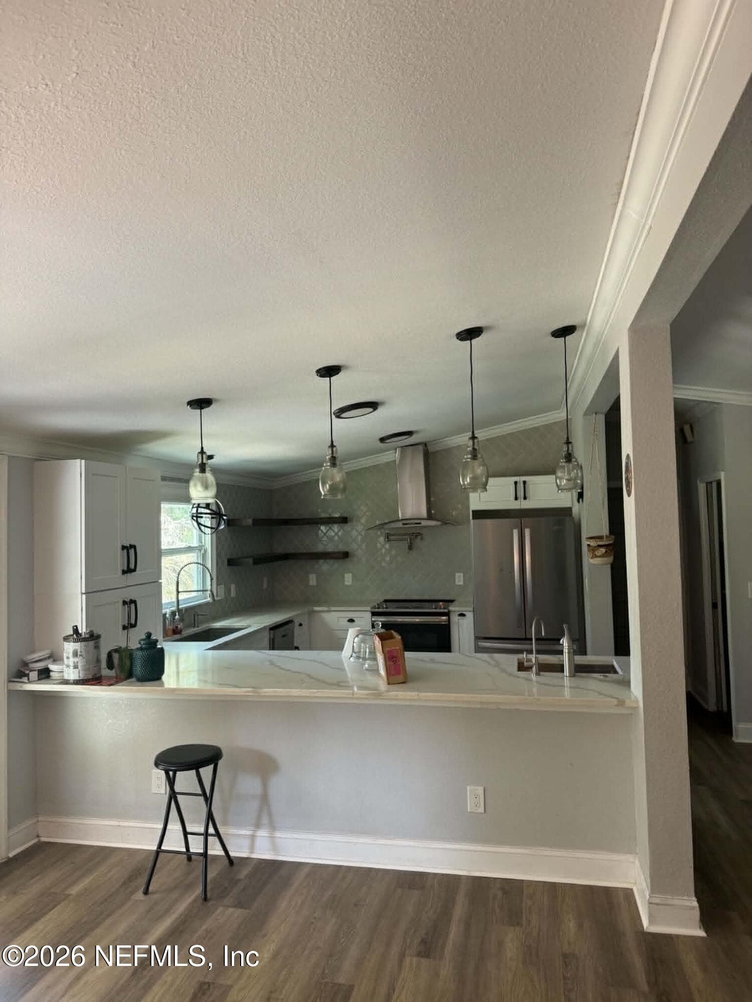 Photo 5 of 126 E EAST END Road, San Mateo, FL 32187