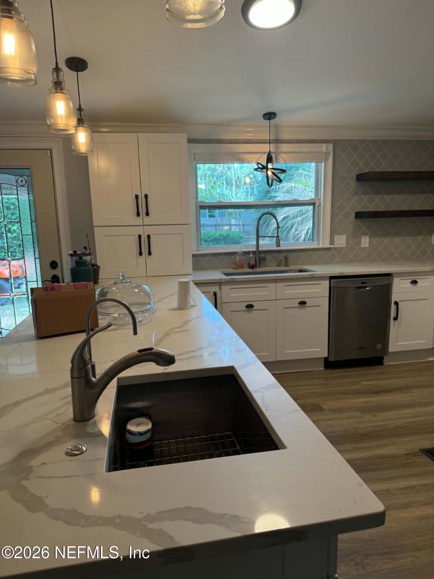 Photo 7 of 126 E EAST END Road, San Mateo, FL 32187