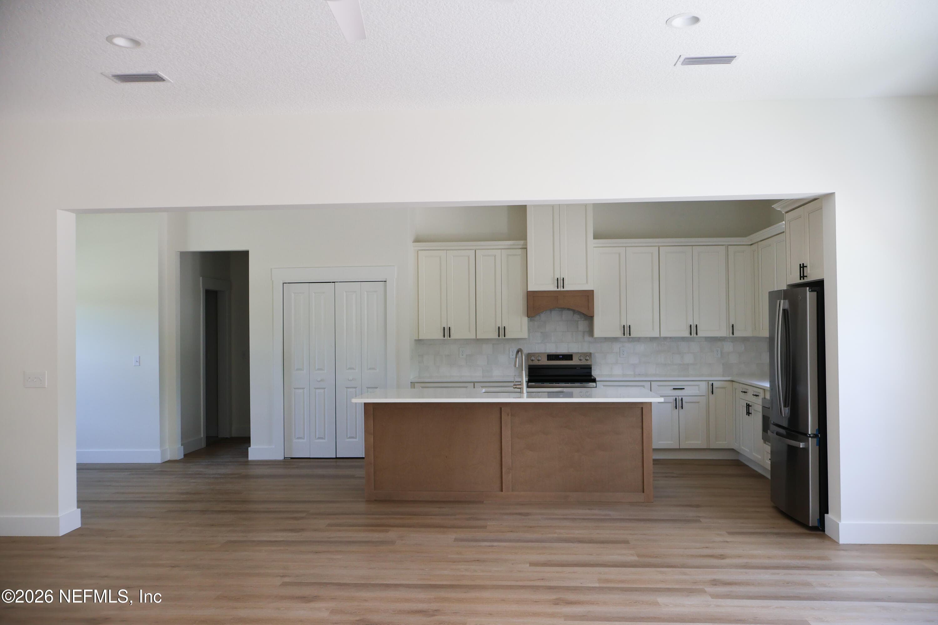 Photo 5 of 261121 ROWE Road, Hilliard, FL 32046