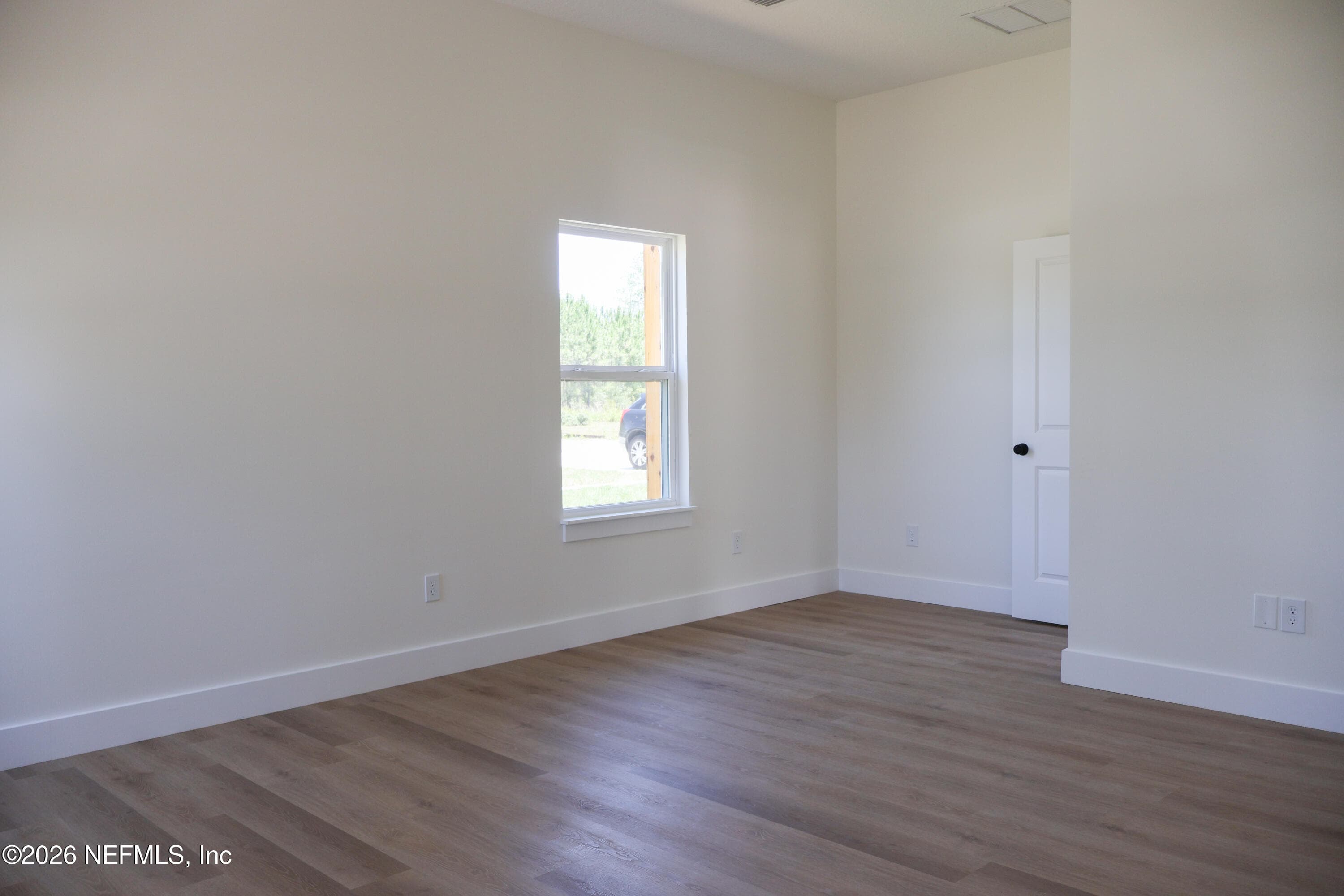 Photo 17 of 261121 ROWE Road, Hilliard, FL 32046