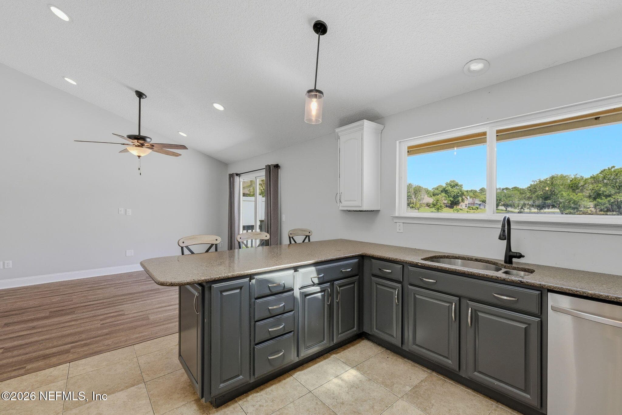 Photo 7 of 13065 TALL TREE Drive S, Jacksonville, FL 32246