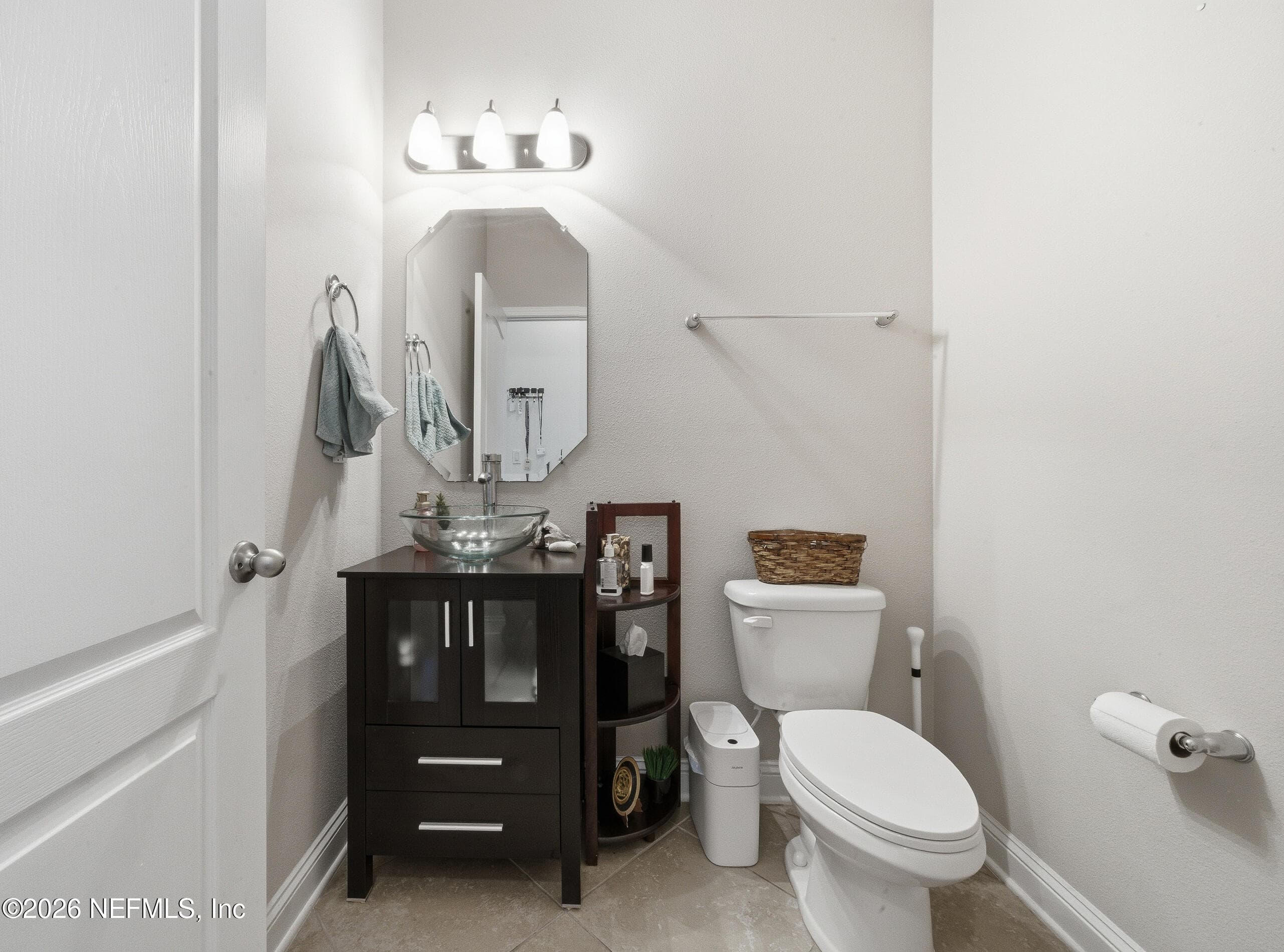 Photo 13 of 705 W KINGS COLLEGE Drive, St. Johns, FL 32259