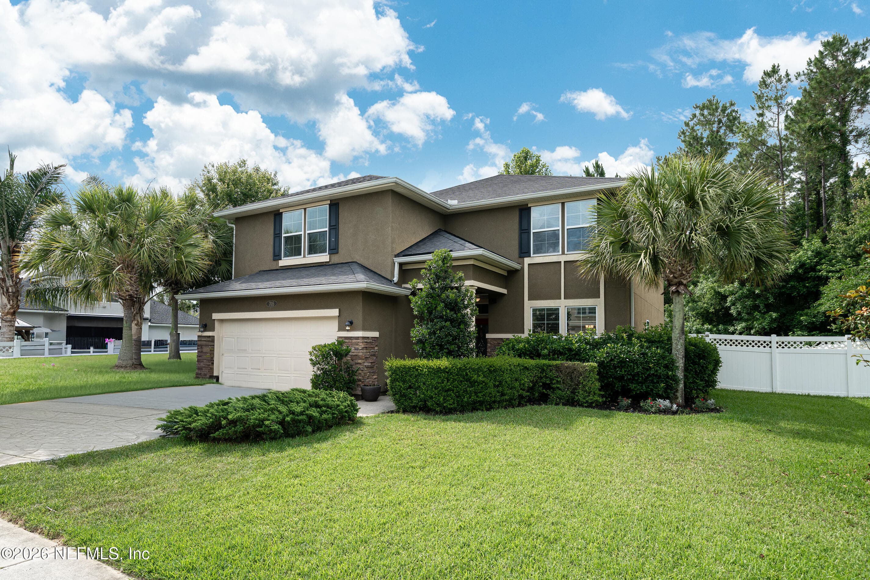 Photo 2 of 705 W KINGS COLLEGE Drive, St. Johns, FL 32259