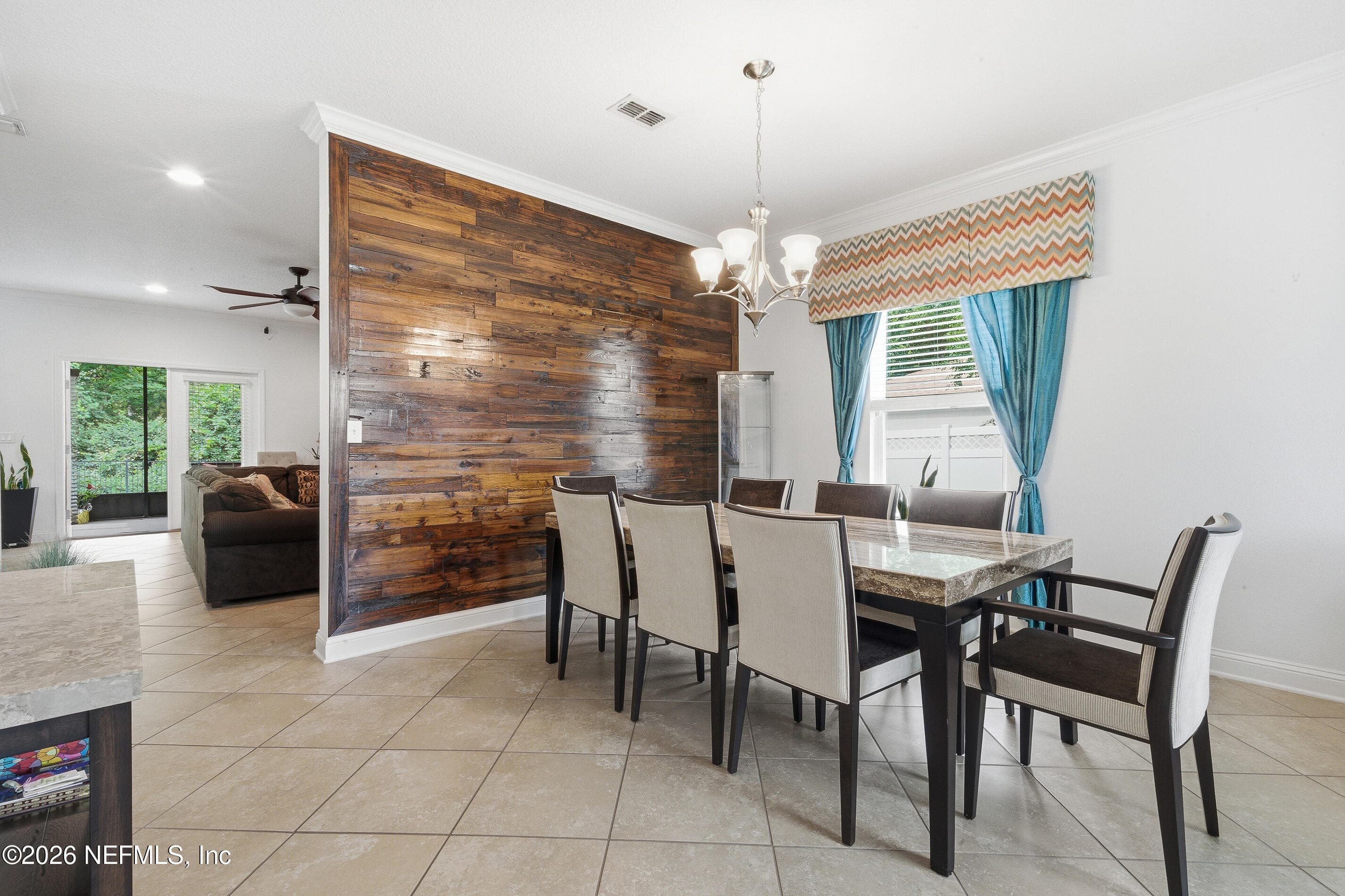 Photo 9 of 705 W KINGS COLLEGE Drive, St. Johns, FL 32259