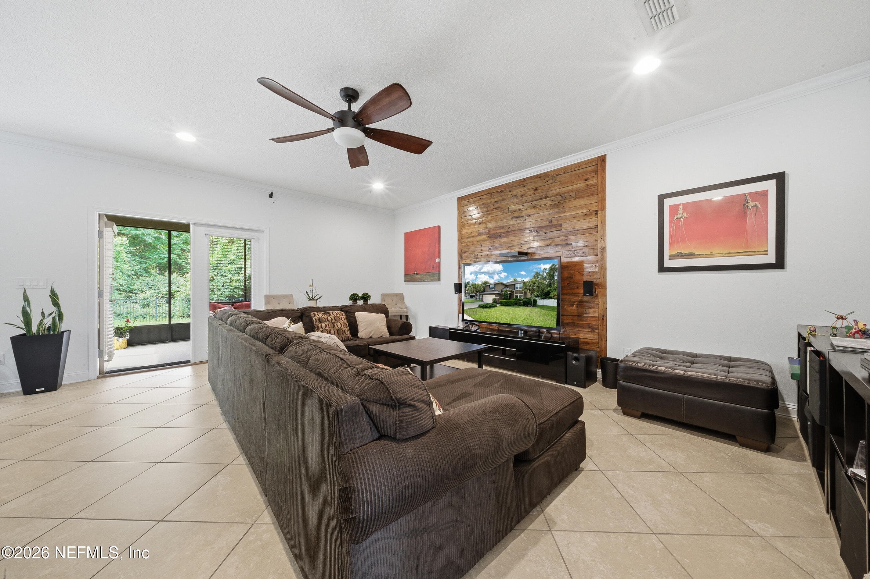 Photo 10 of 705 W KINGS COLLEGE Drive, St. Johns, FL 32259