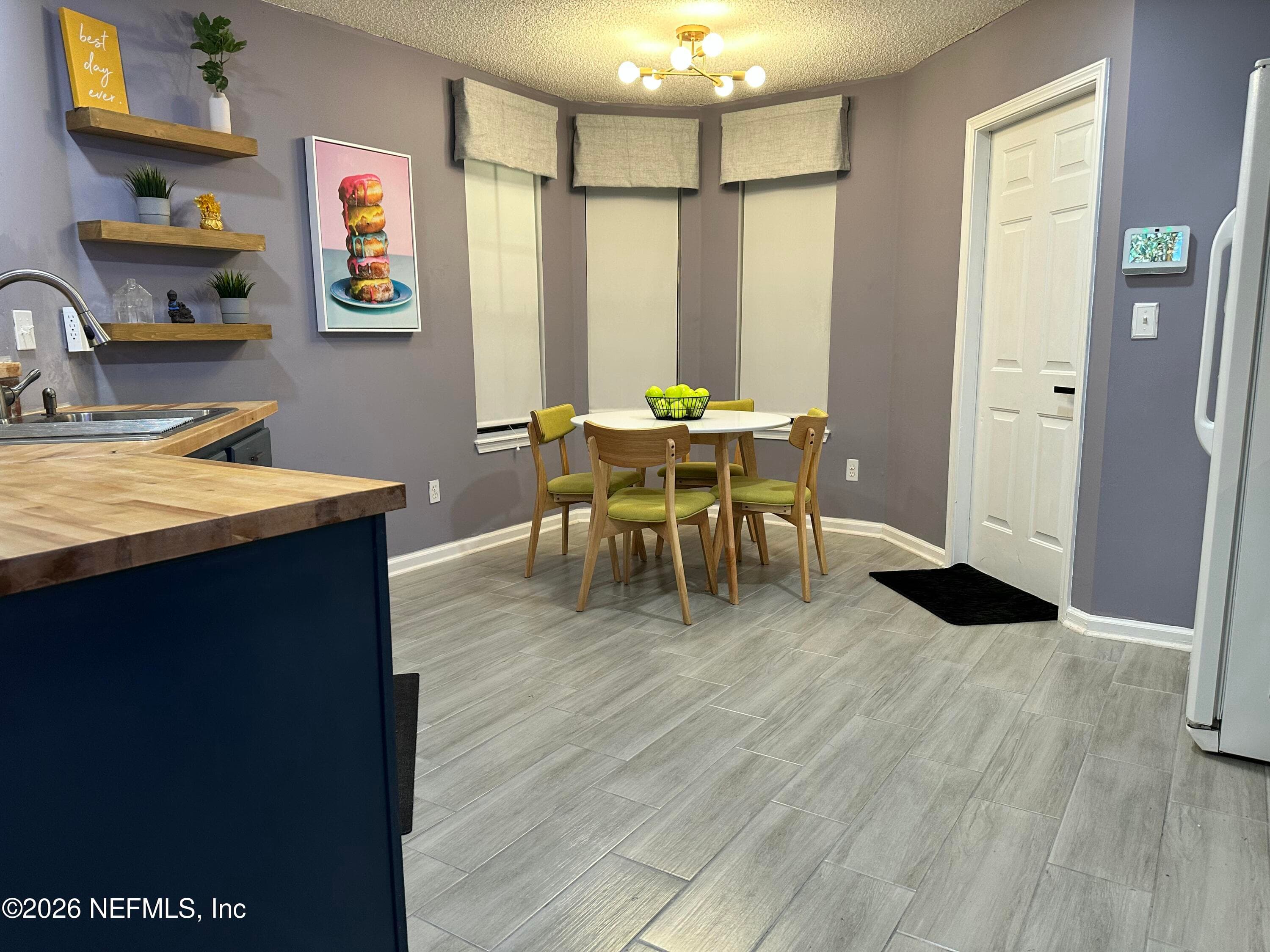 Sunlight in kitchen area that makes family meals and breeze — 4362 HANGING MOSS Drive, Orange Park, FL 32073