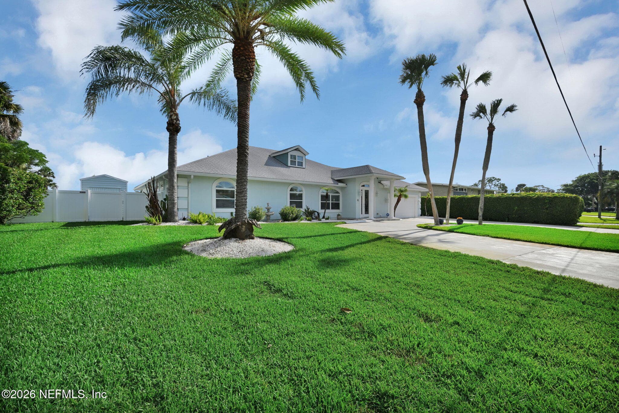Photo 4 of 14533 PLUMOSA Drive, Jacksonville, FL 32250