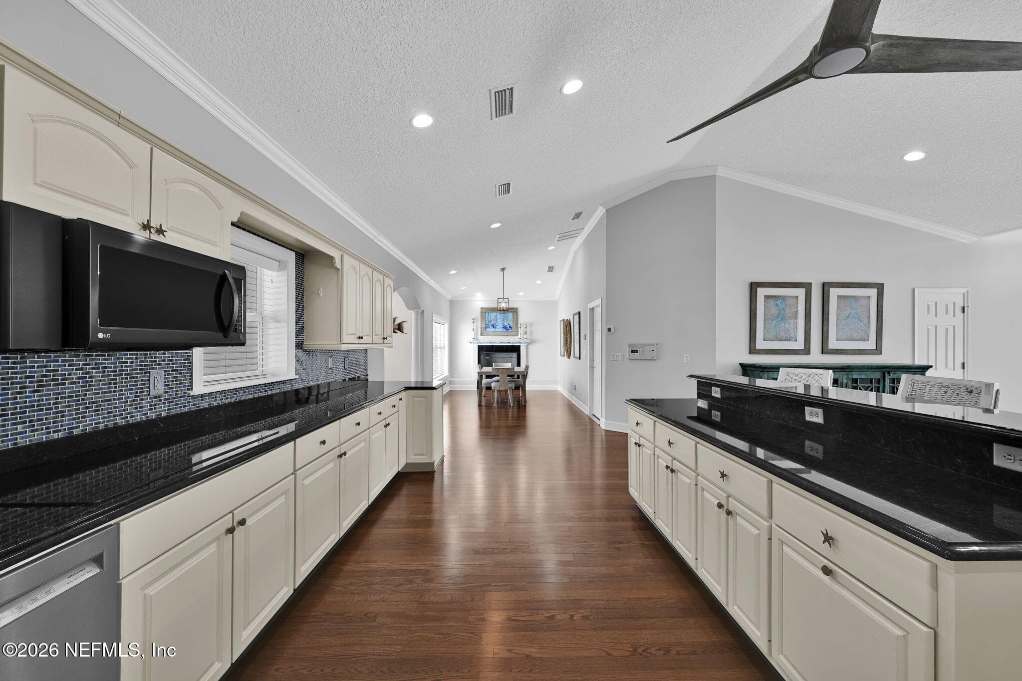 Photo 13 of 14533 PLUMOSA Drive, Jacksonville, FL 32250