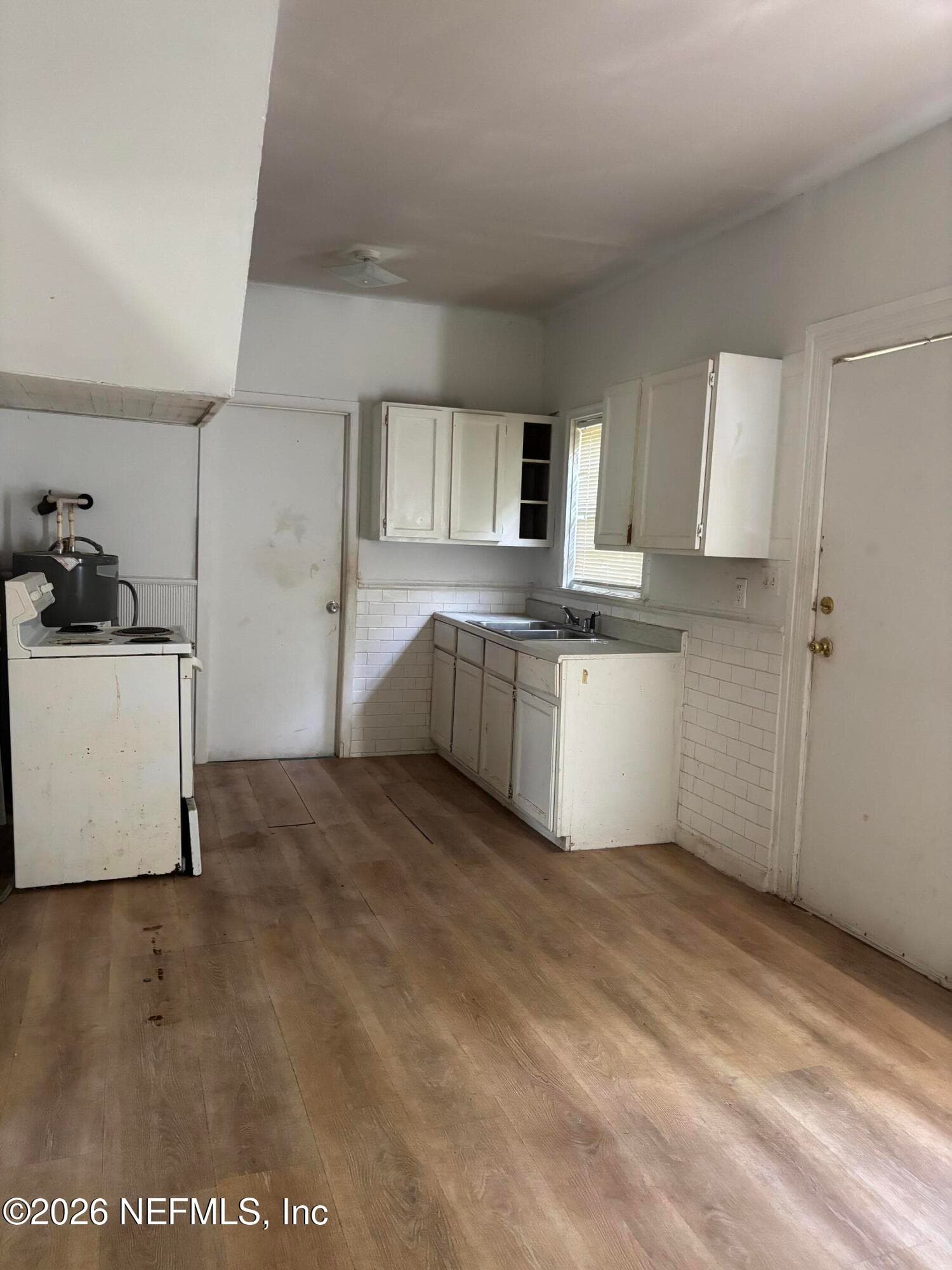 Photo 12 of 1836 MEHARRY Avenue, Jacksonville, FL 32209