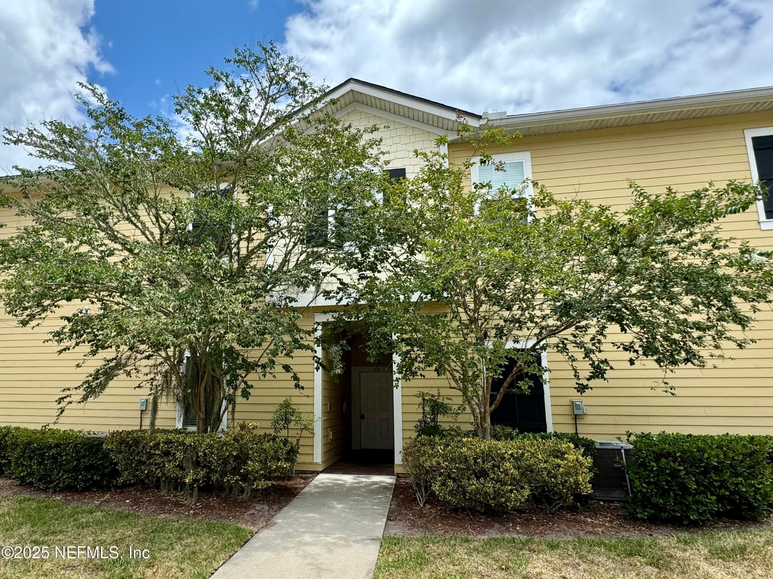 100 BRANNAN Place 104, St. Johns, FL 32259