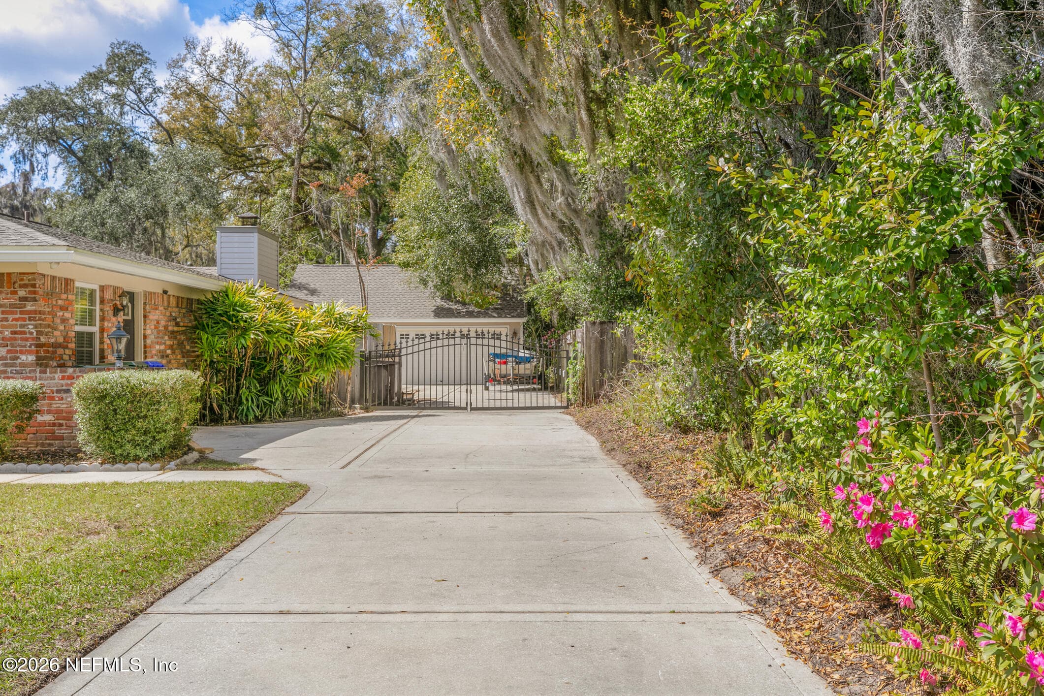 Photo 8 of 2320 HOLLY LEAF Lane, Orange Park, FL 32073