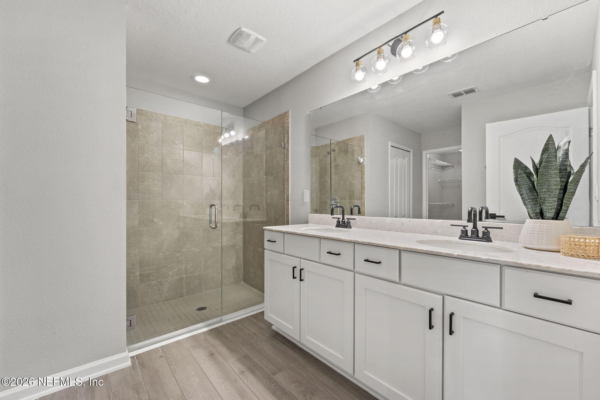 Walk in Shower — 70550 WINDING RIVER Drive, Yulee, FL 32097
