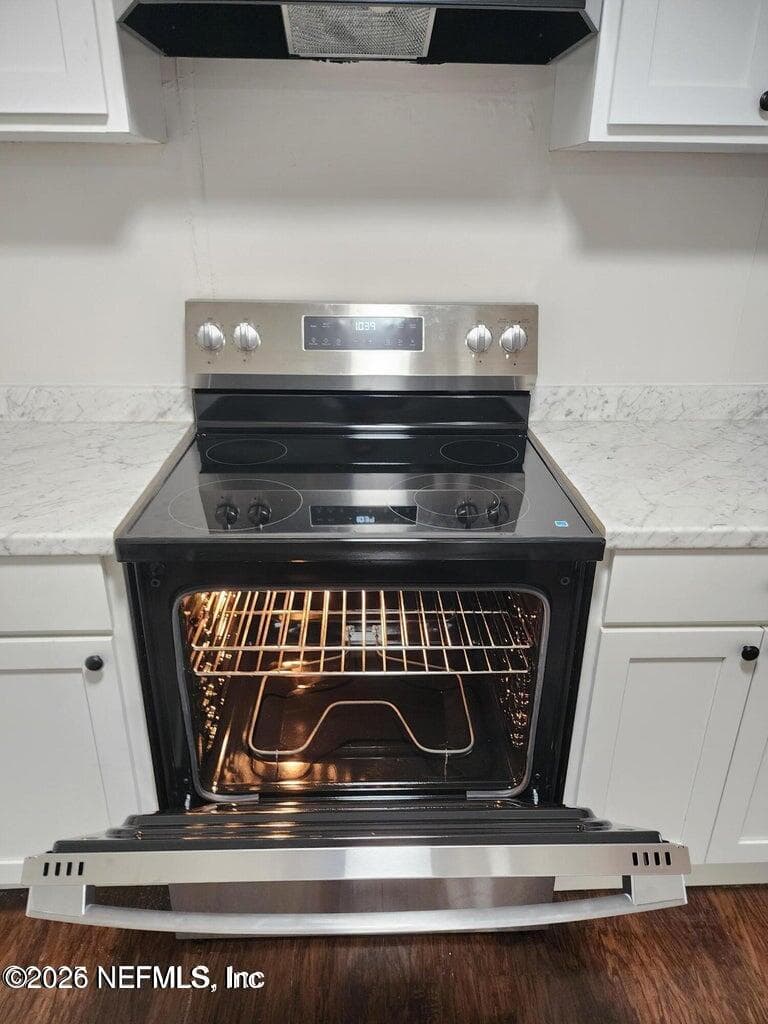 Photo 9 of 5827 AUGO Lane, Jacksonville, FL 32244
