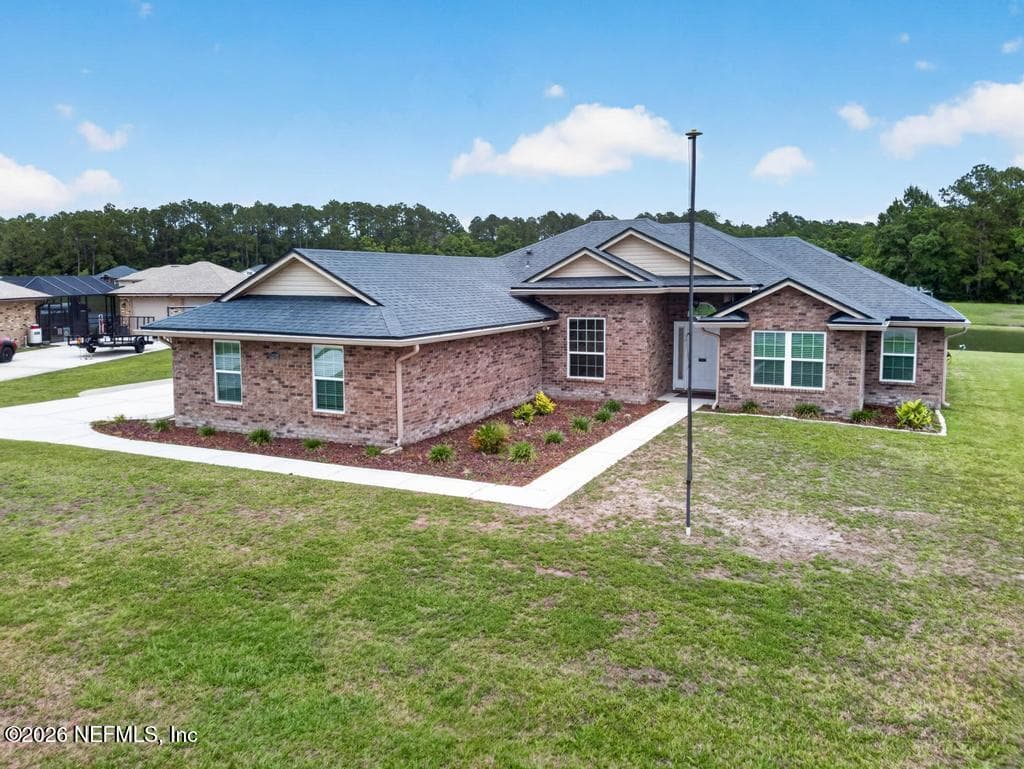 Photo 8 of 53702 CARRINGTON Drive, Callahan, FL 32011