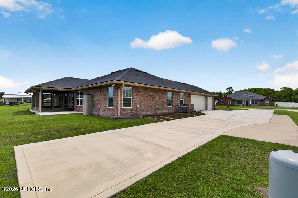 Photo 11 of 53702 CARRINGTON Drive, Callahan, FL 32011