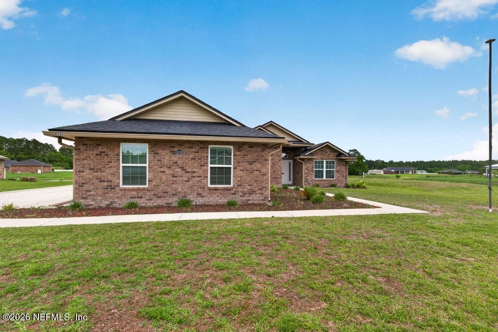 Photo 12 of 53702 CARRINGTON Drive, Callahan, FL 32011