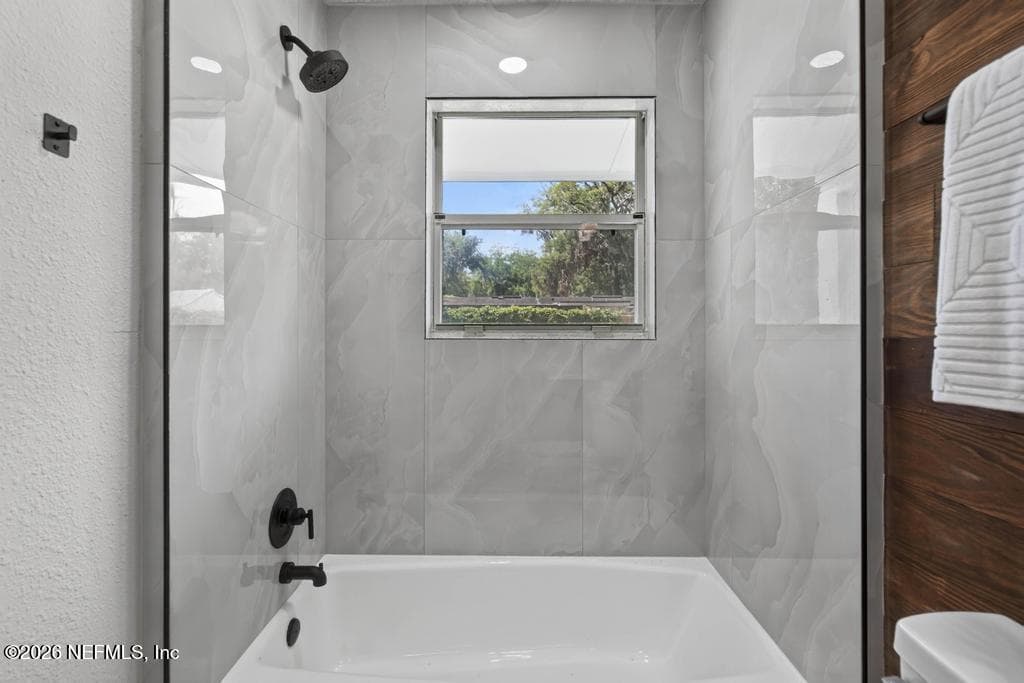 Photo 24 of 1152 SEBAGO Avenue N, Atlantic Beach, FL 32233