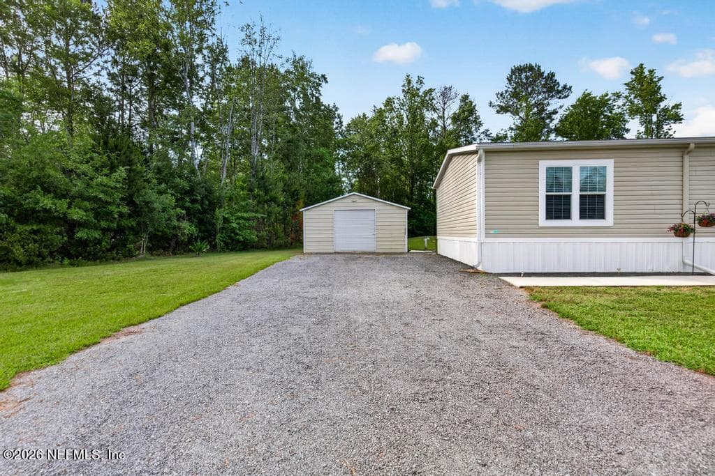 Photo 10 of 44480 SWALLOWFORK Avenue, Callahan, FL 32011