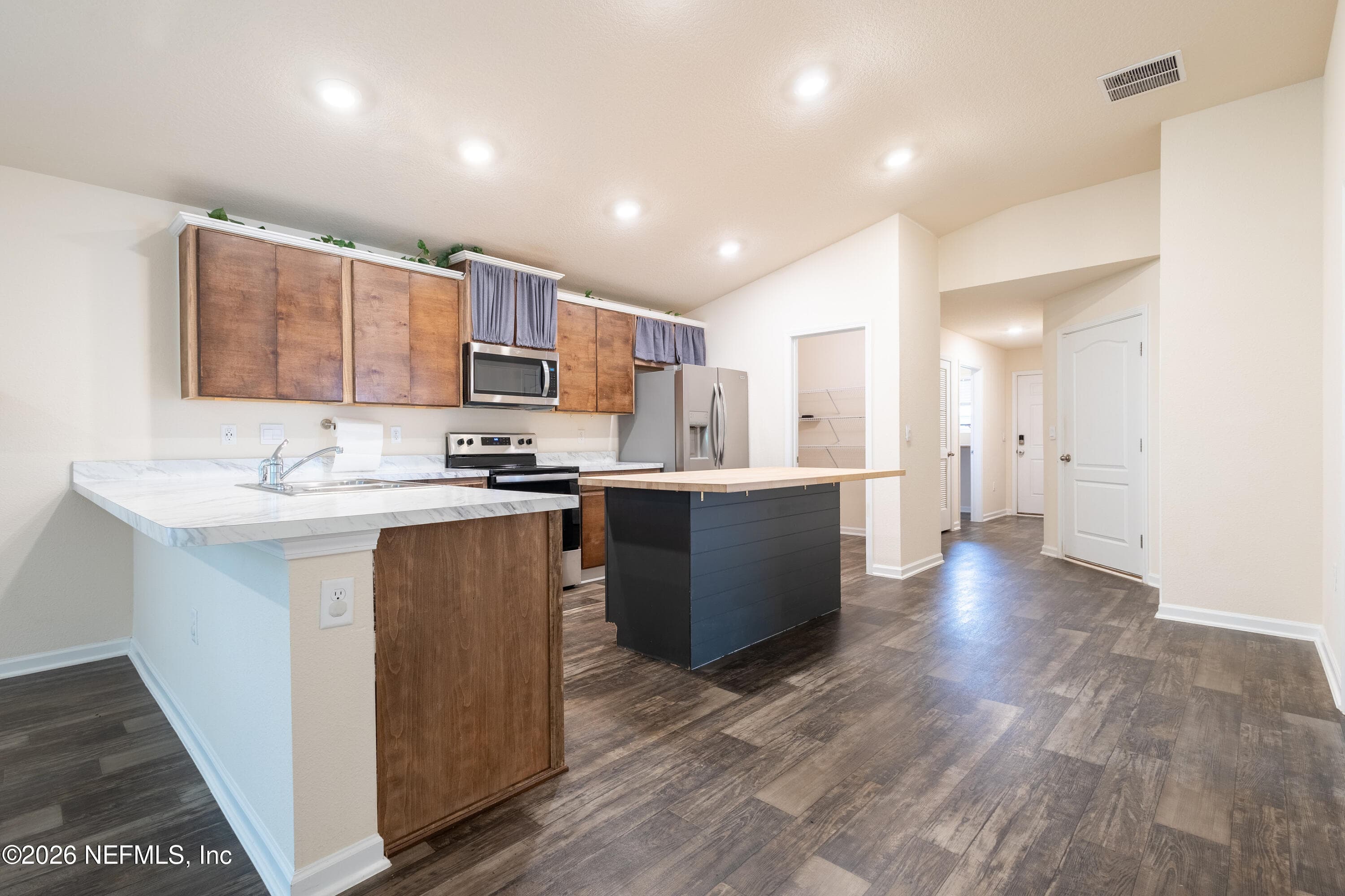 Photo 5 of 2446 OAK STREAM Drive, Green Cove Springs, FL 32043