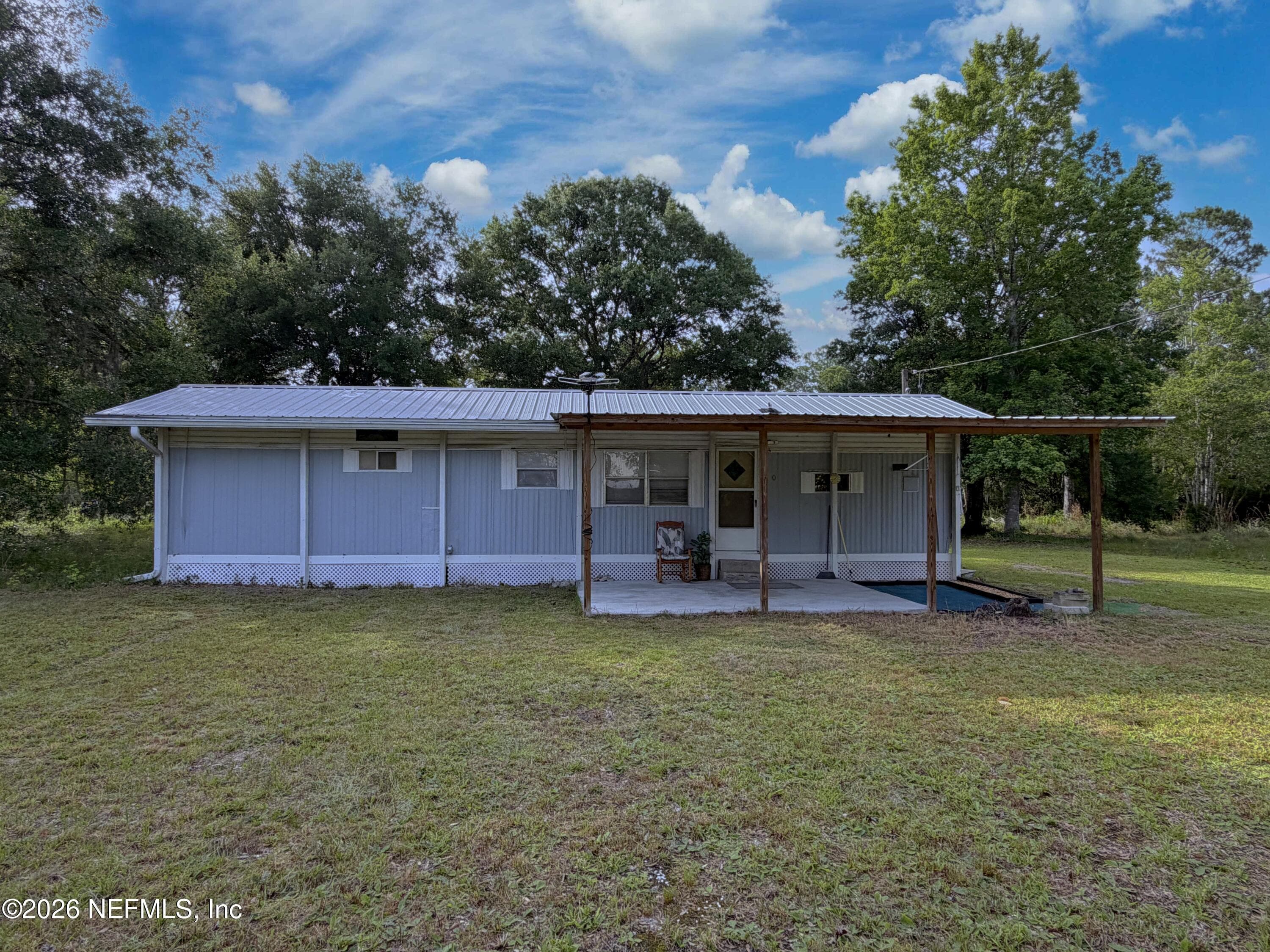 Photo 2 of 110 PLANTATION Circle, Palatka, FL 32177