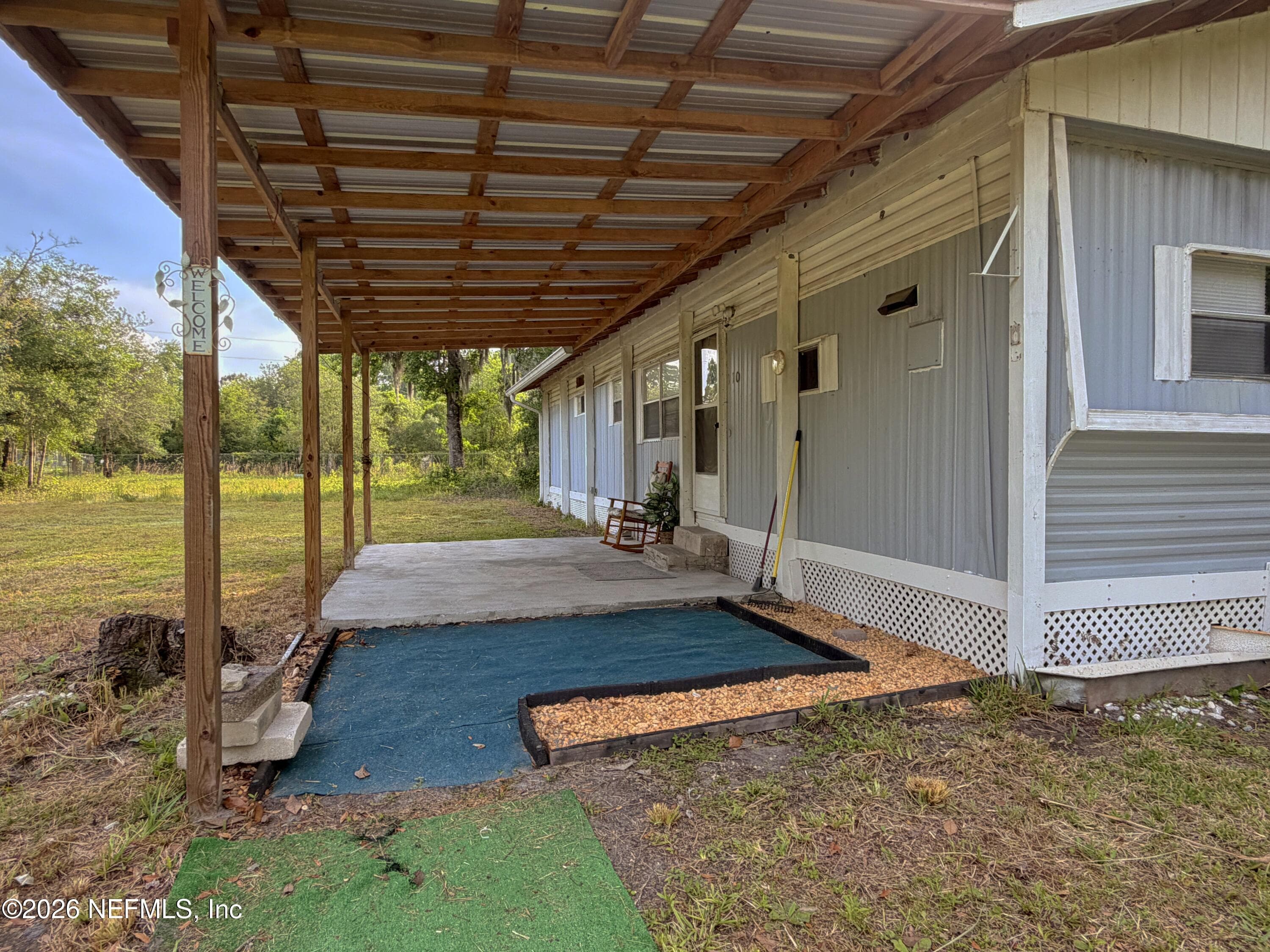 Photo 8 of 110 PLANTATION Circle, Palatka, FL 32177