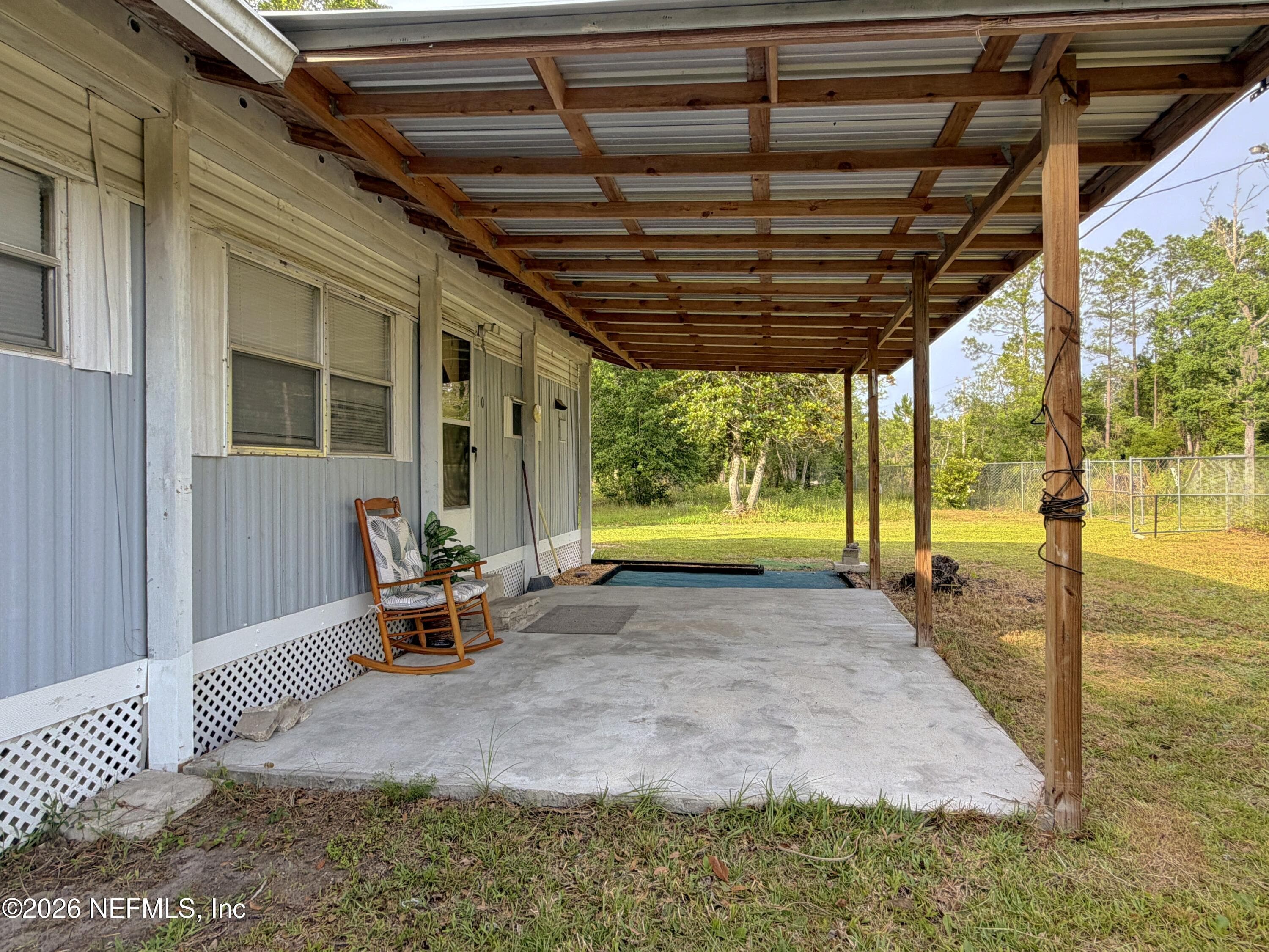 Photo 9 of 110 PLANTATION Circle, Palatka, FL 32177