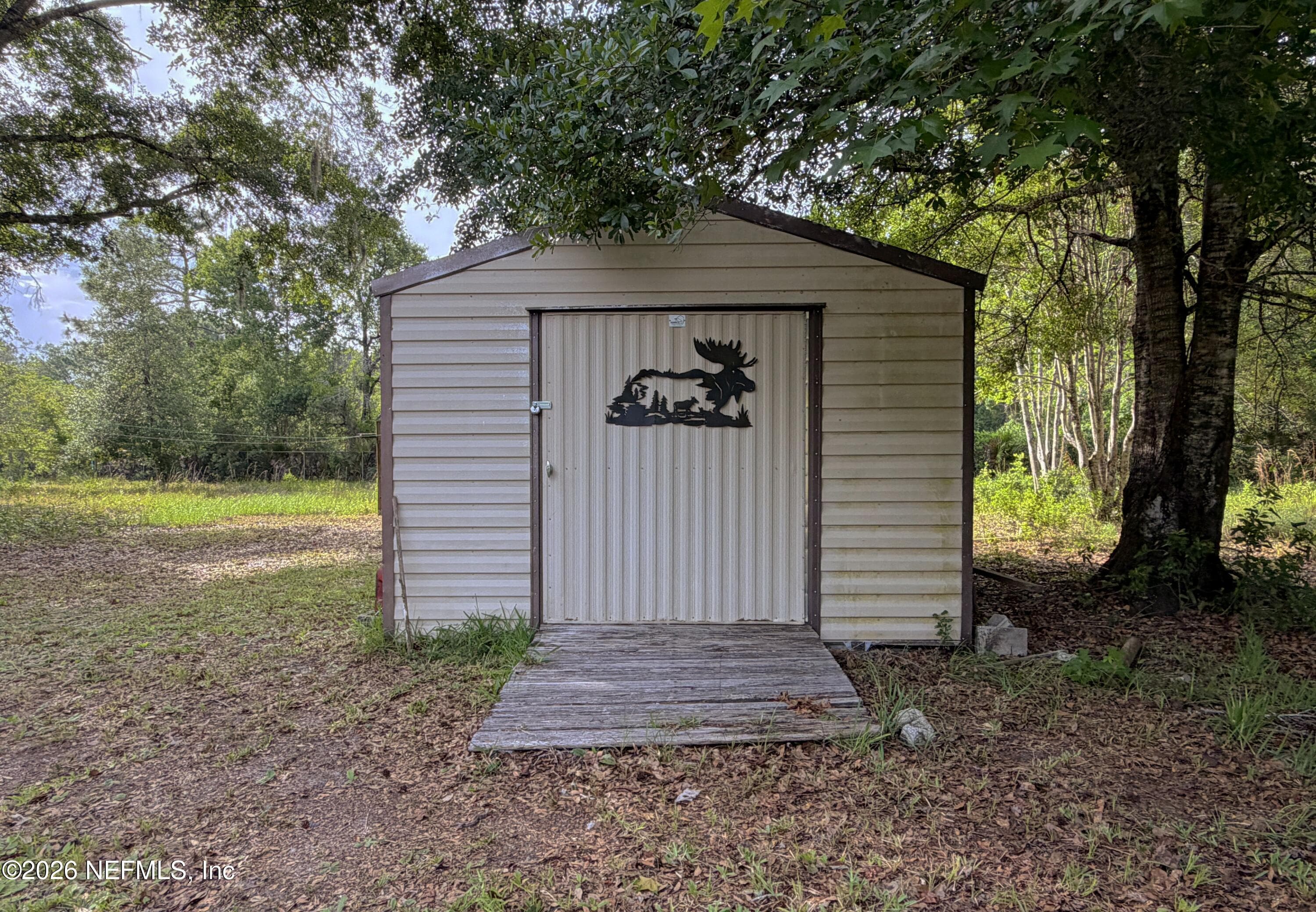 Photo 11 of 110 PLANTATION Circle, Palatka, FL 32177