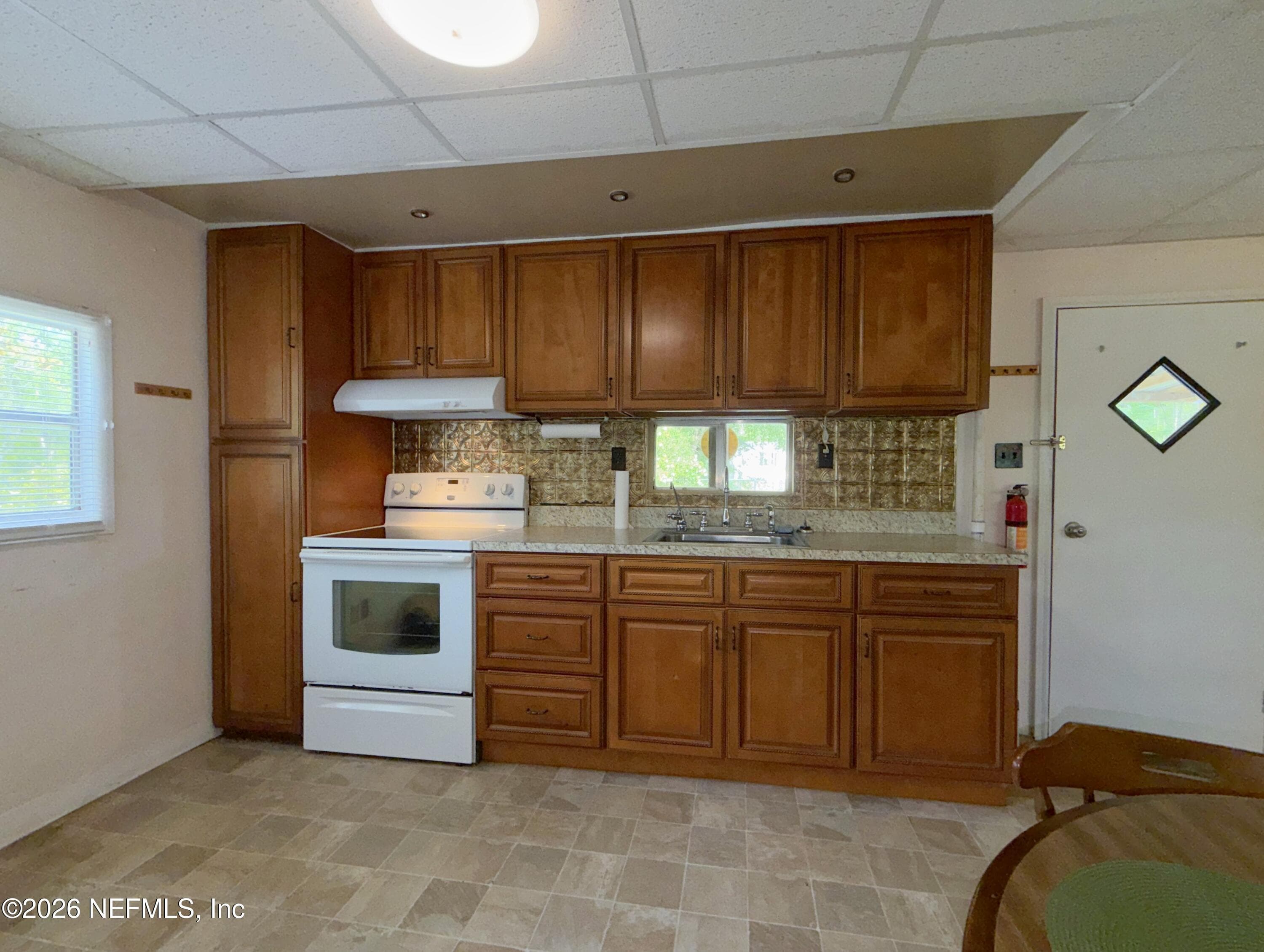 Photo 15 of 110 PLANTATION Circle, Palatka, FL 32177