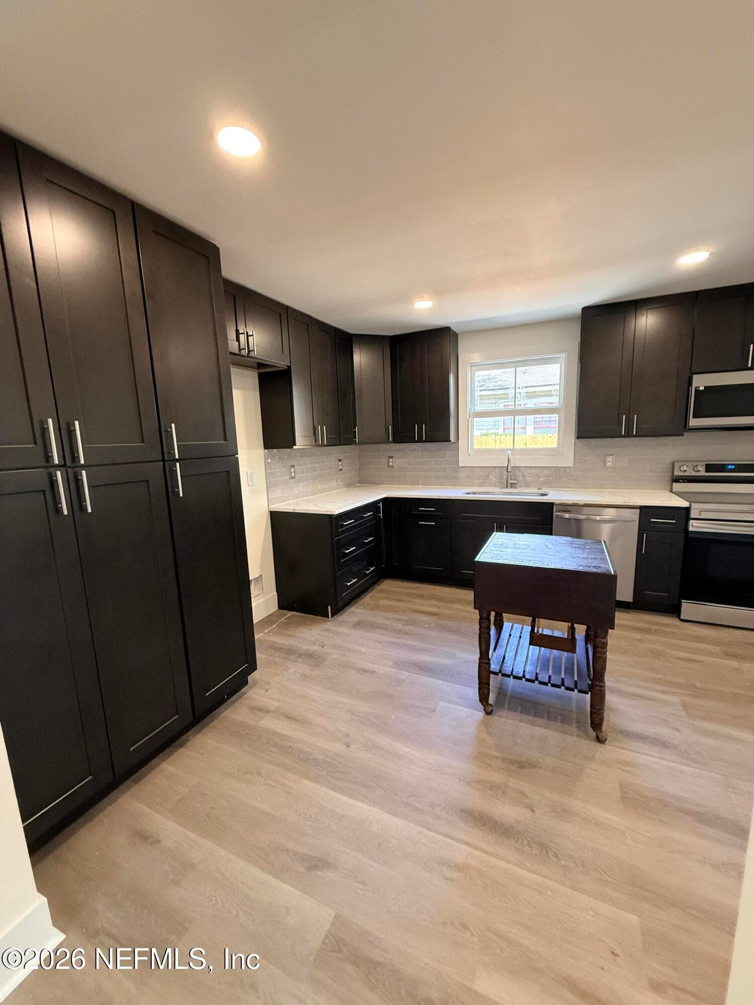 Large, custom kitchen — 30 W 12TH Street, Jacksonville, FL 32206