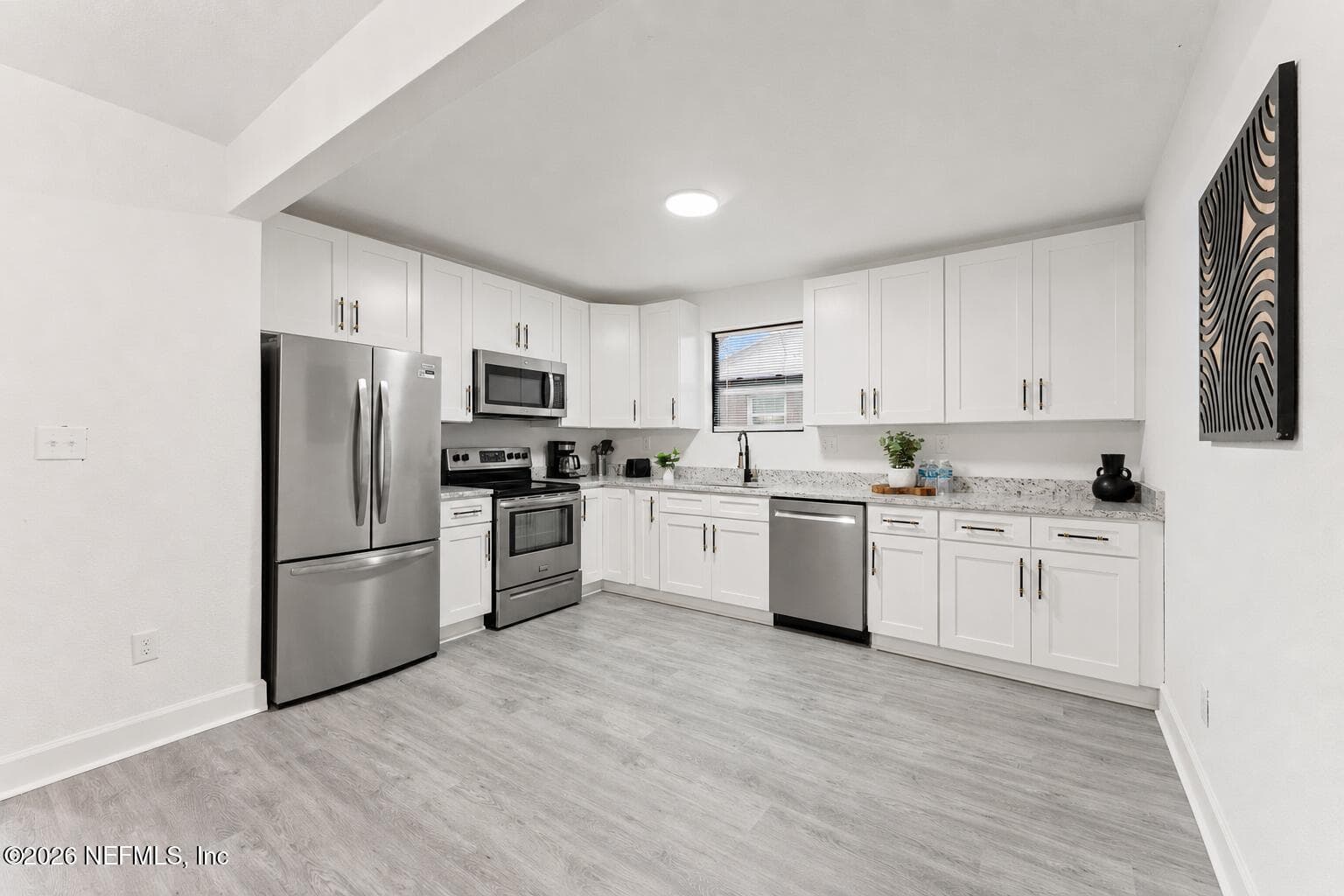 Photo 7 of 2131 REDFERN Road, Jacksonville, FL 32207
