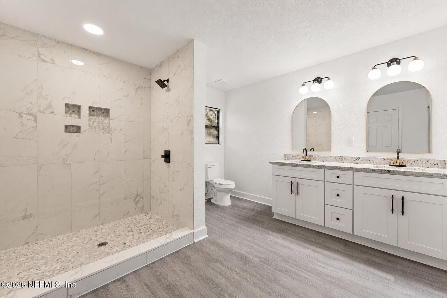 Photo 10 of 2131 REDFERN Road, Jacksonville, FL 32207
