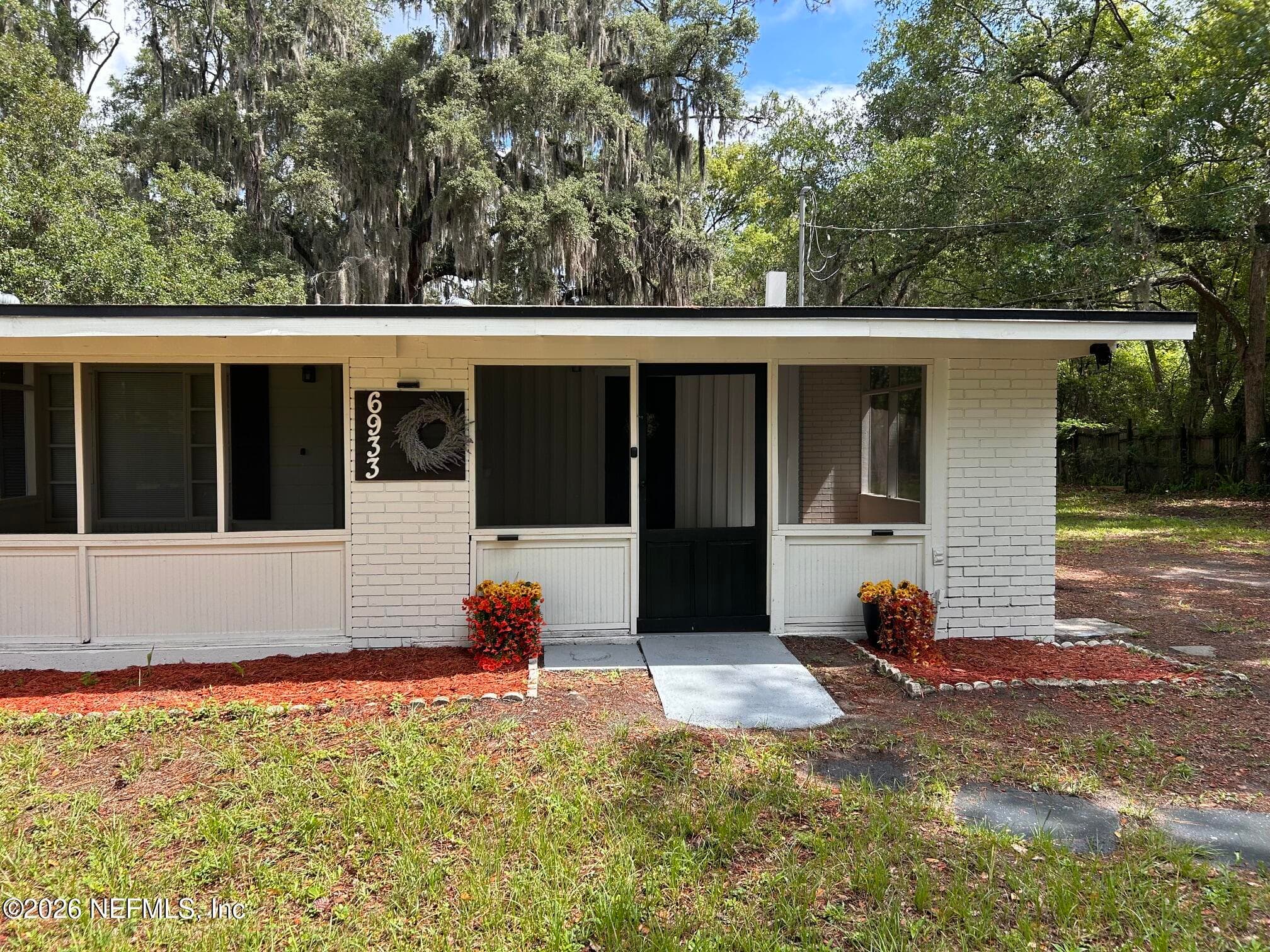Photo 10 of 6933 CHICASAW Avenue, Jacksonville, FL 32210