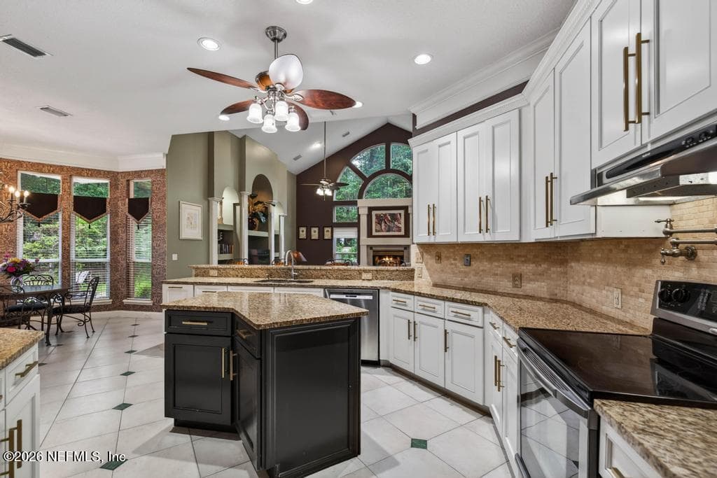Photo 15 of 1483 BRIDGETTE Way, Fleming Island, FL 32003