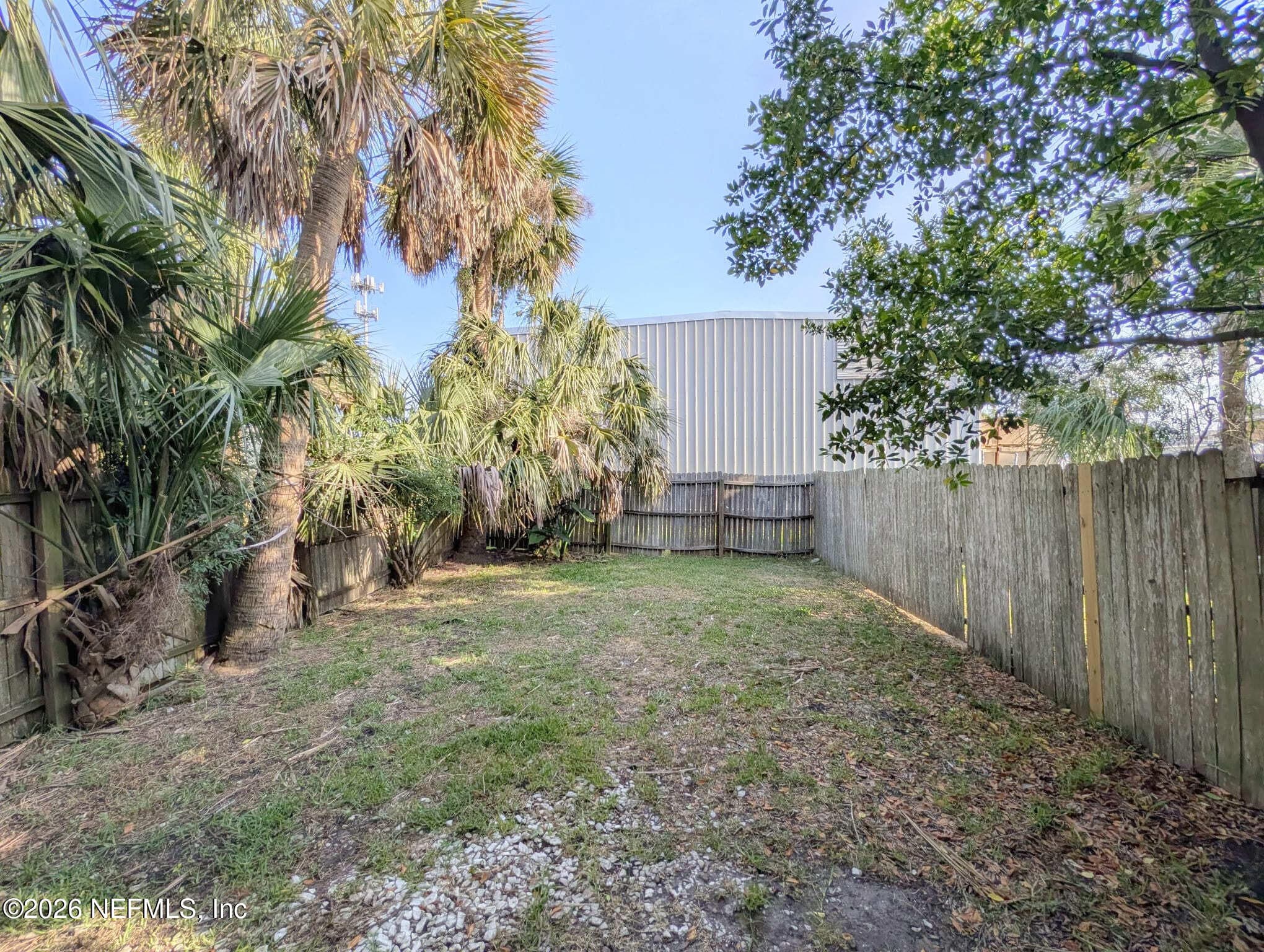 Photo 15 of 629 2ND Avenue S, Jacksonville Beach, FL 32250