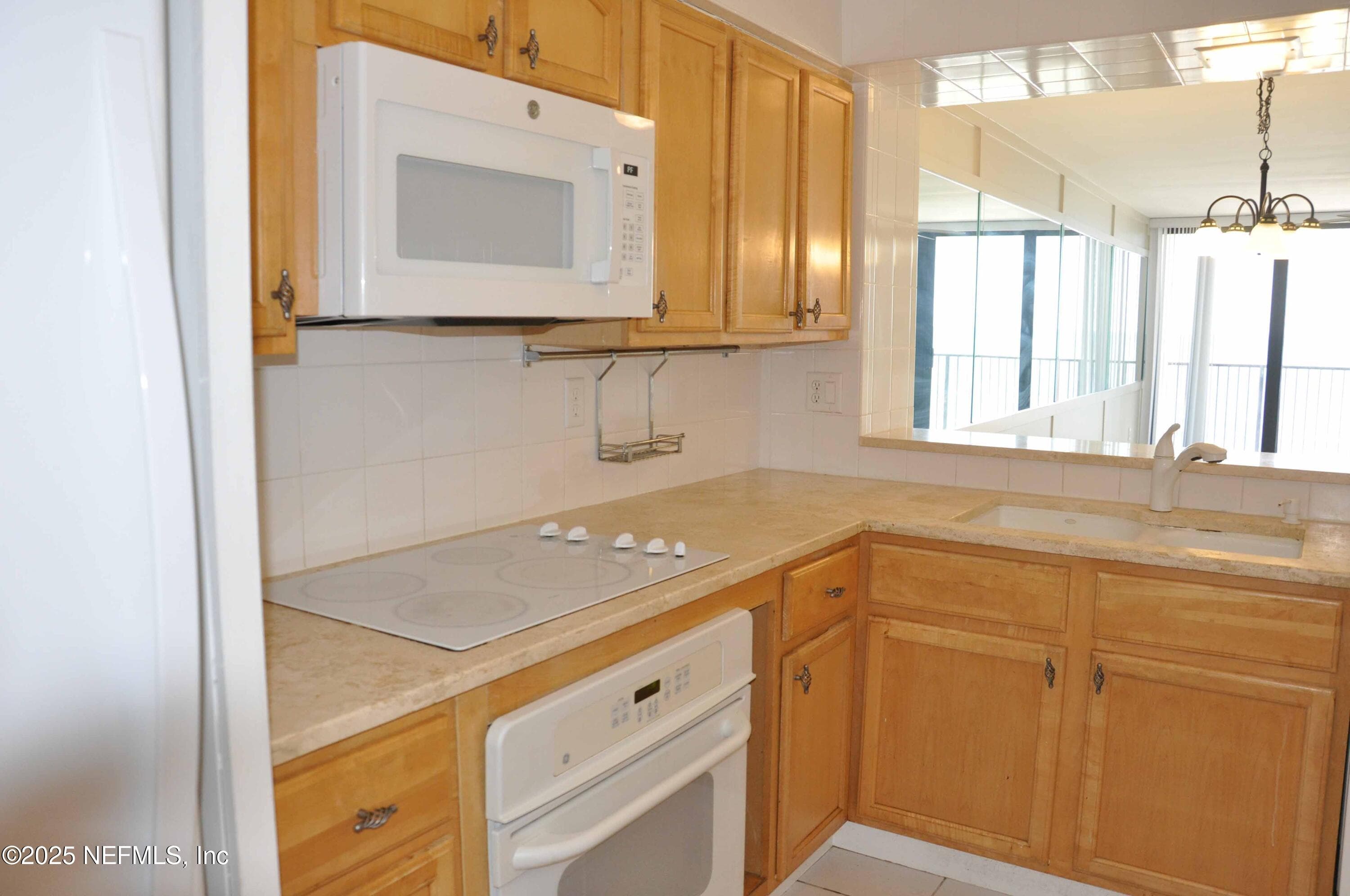 Photo 5 of 1301 S 1ST Street 906, Jacksonville Beach, FL 32250
