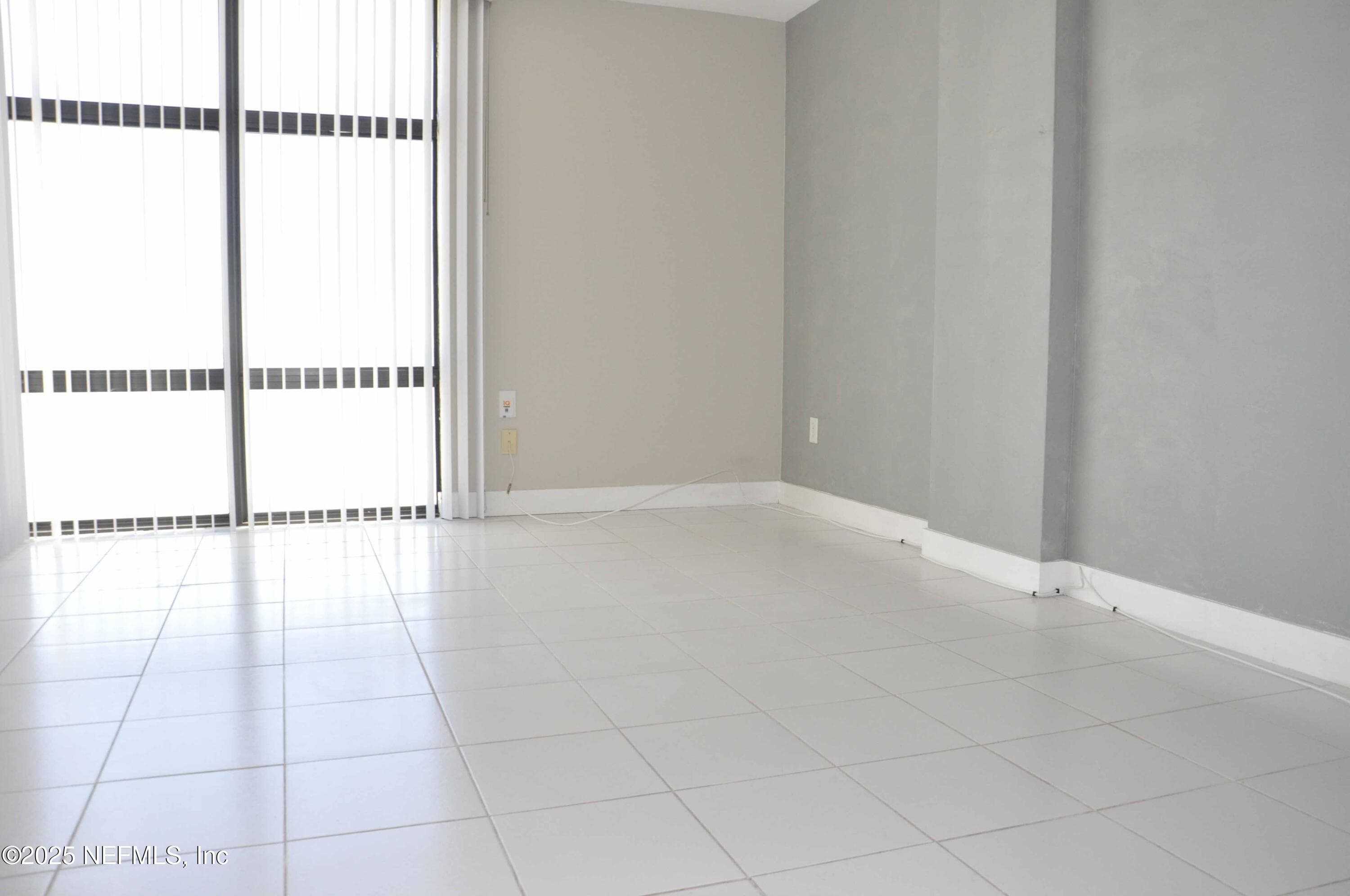 Photo 8 of 1301 S 1ST Street 906, Jacksonville Beach, FL 32250