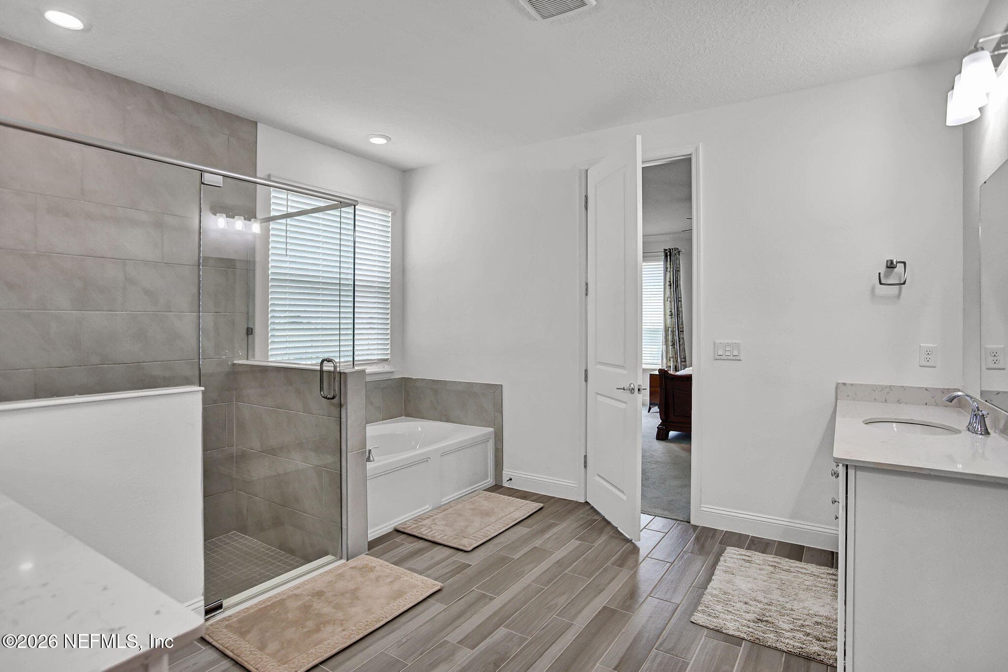 Photo 20 of 335 COUNTRY FERN Drive, Jacksonville, FL 32092