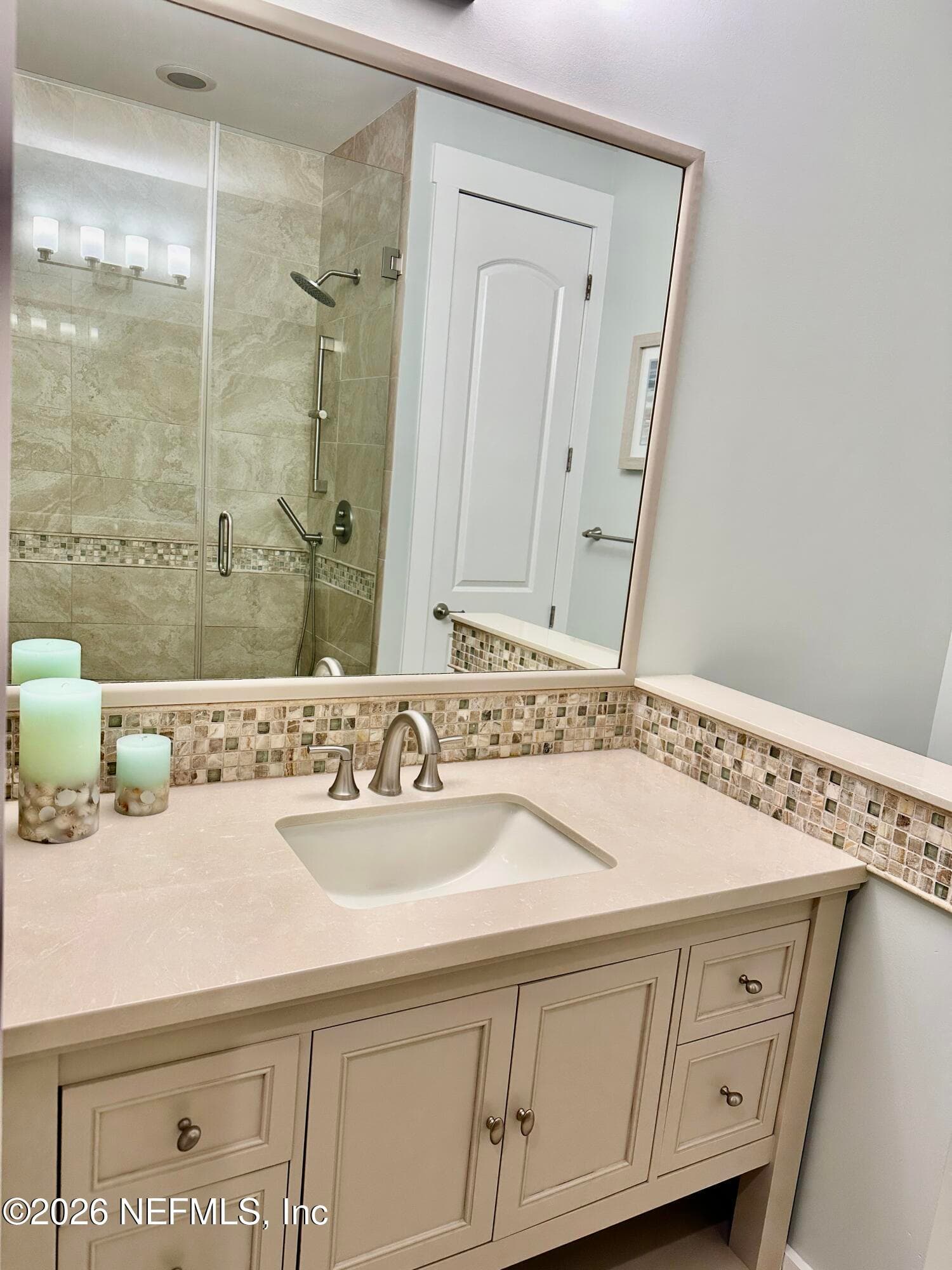 Full Bathroom with frameless shower — 624 PORT CHARLOTTE Drive, Ponte Vedra, FL 32081