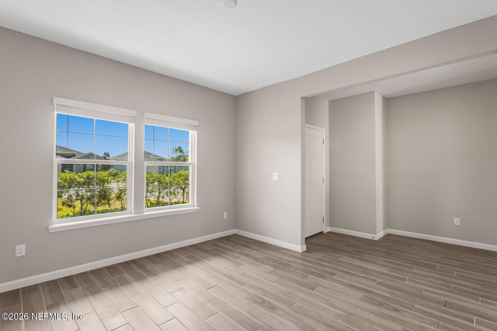 Photo 5 of 1642 STRAWBERRY CREEK Court, Jacksonville, FL 32211