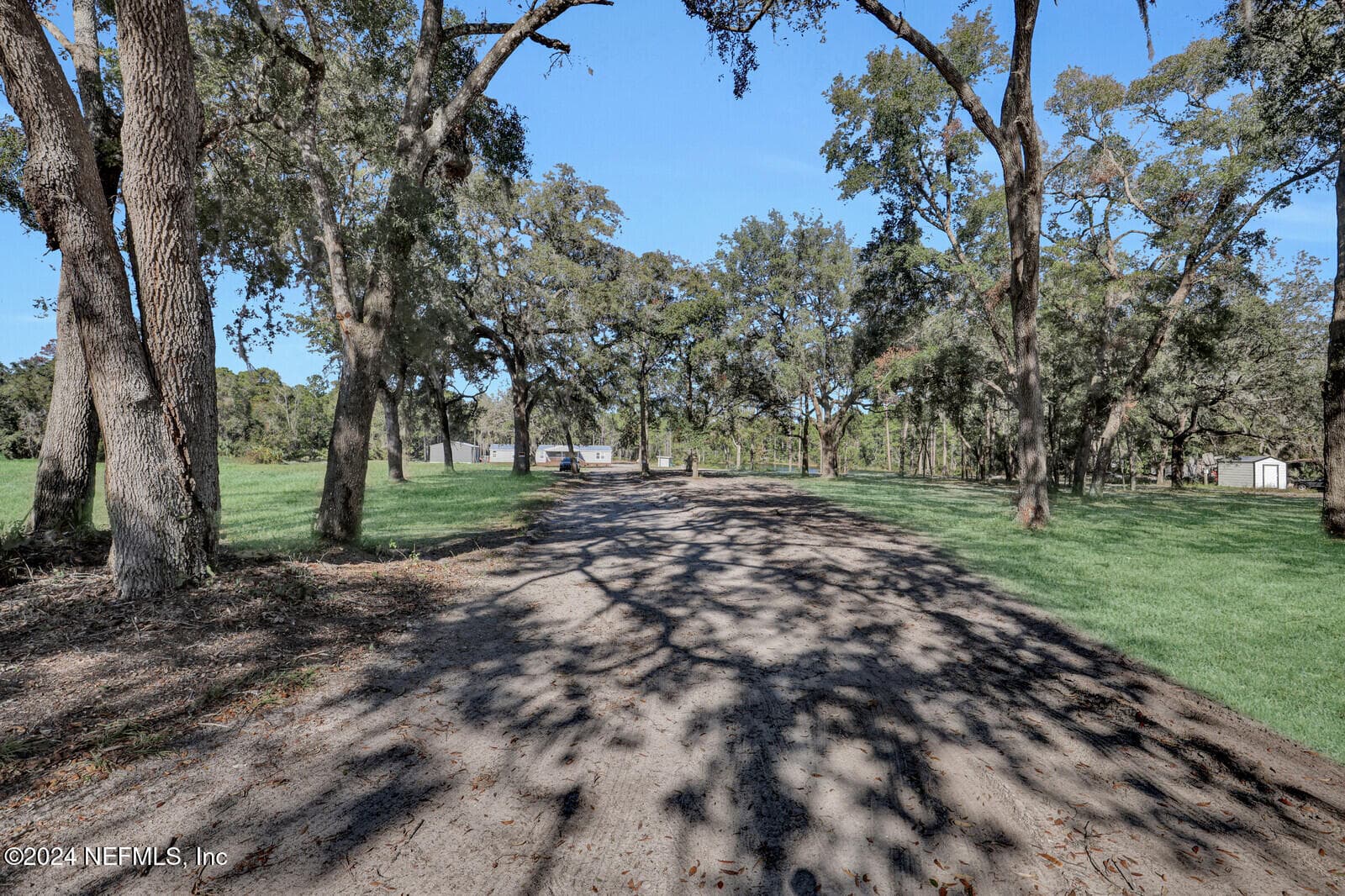 Photo 2 of 141 WOODS Road, San Mateo, FL 32187