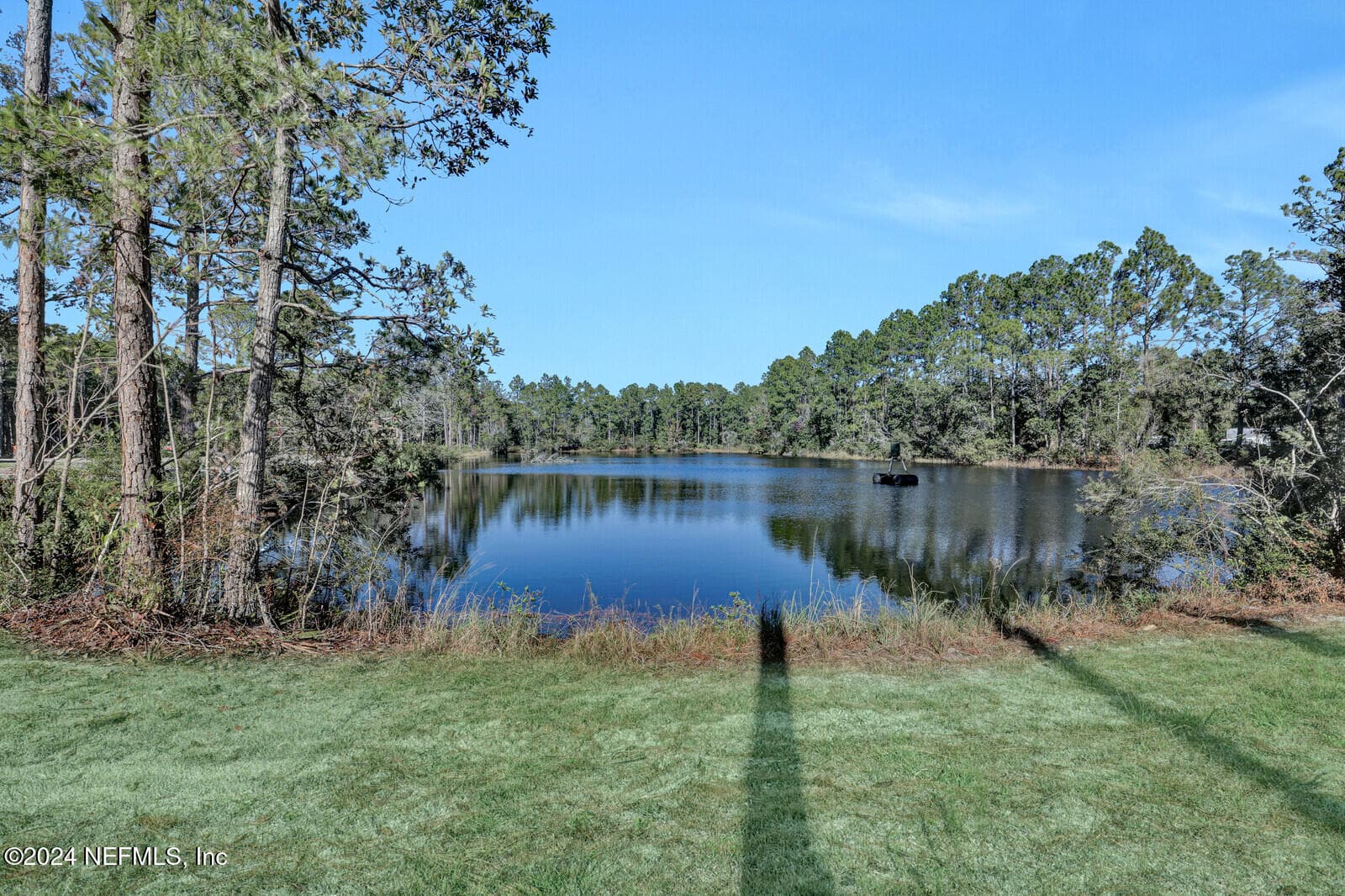 Photo 4 of 141 WOODS Road, San Mateo, FL 32187