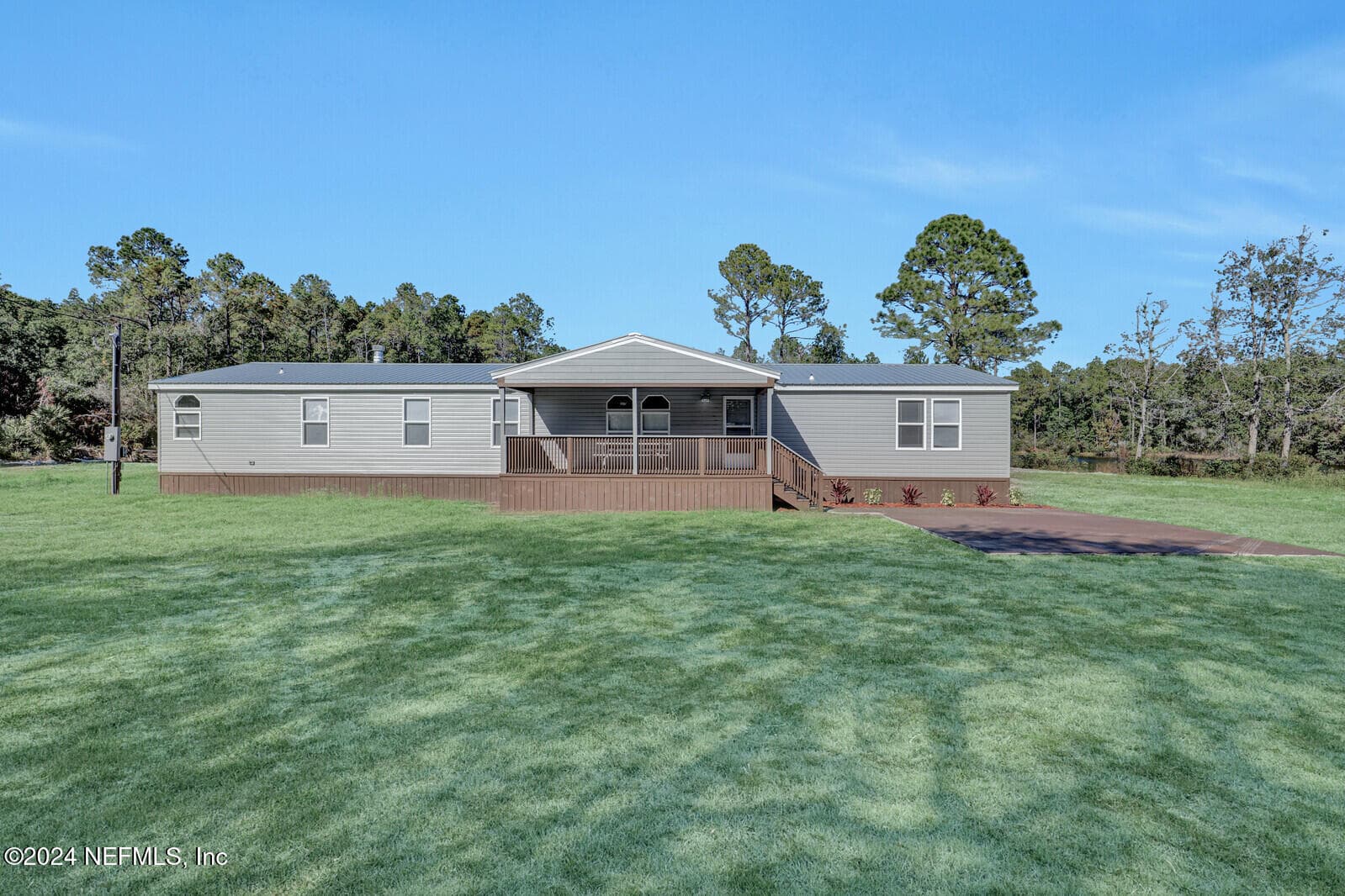 Photo 6 of 141 WOODS Road, San Mateo, FL 32187